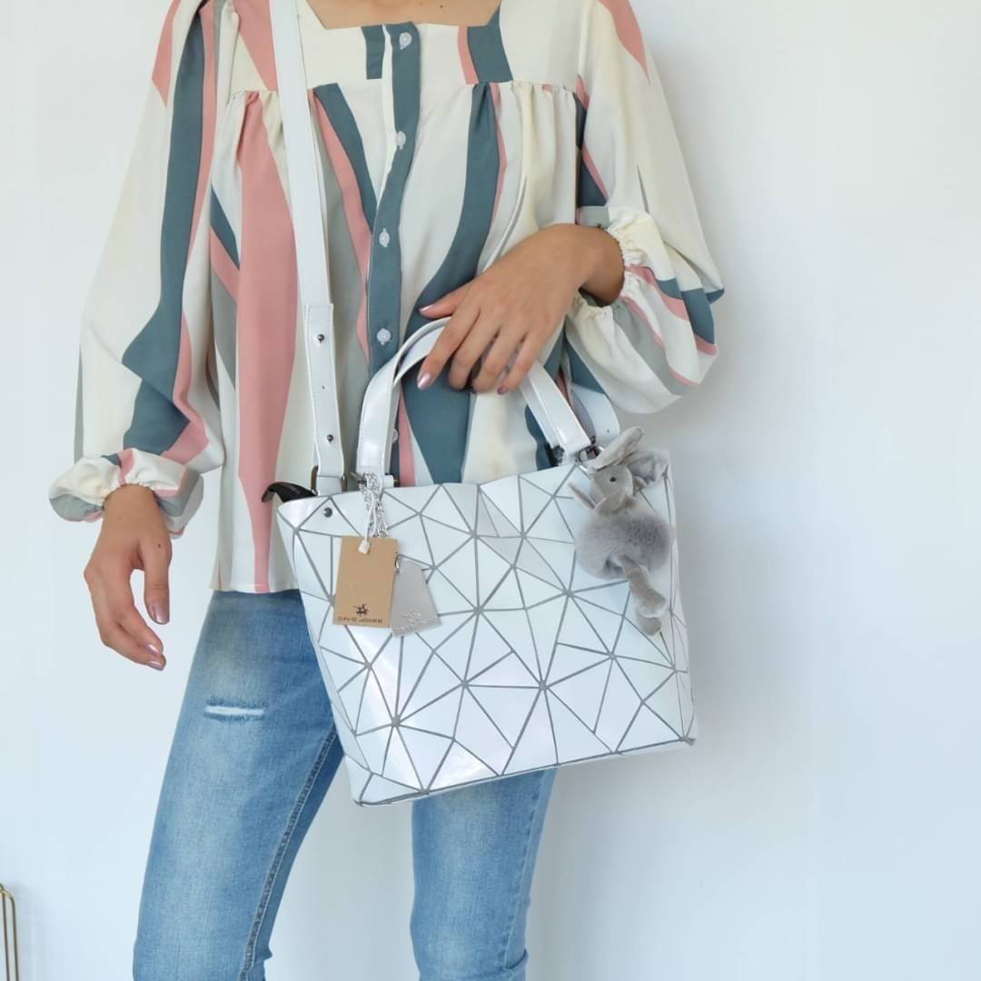 David Jones กระเป๋าสะพายข้างดีไซน์เกร๋มาก สีสวยหรูมาก ขนาดกะลังดีเลย รุ่นขายดี ลาย Limited edition