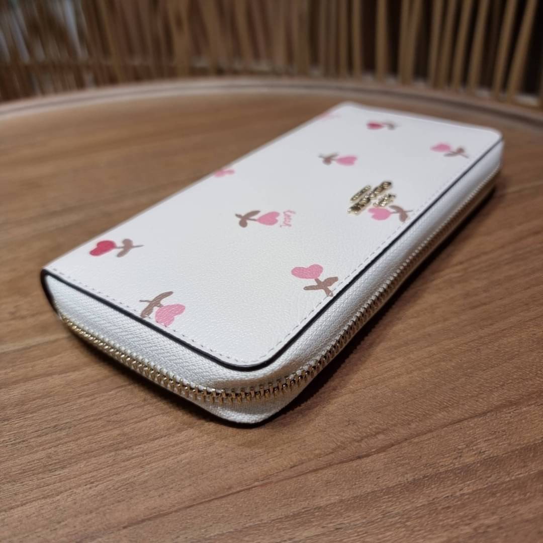 OUTLET 】COACH ACCORDION ZIP WALLET IN SIGNATURE CANVAS F86093 C3287 F98126 กระเป๋าสตางค์ใบยาว น่ารักน่าใช้