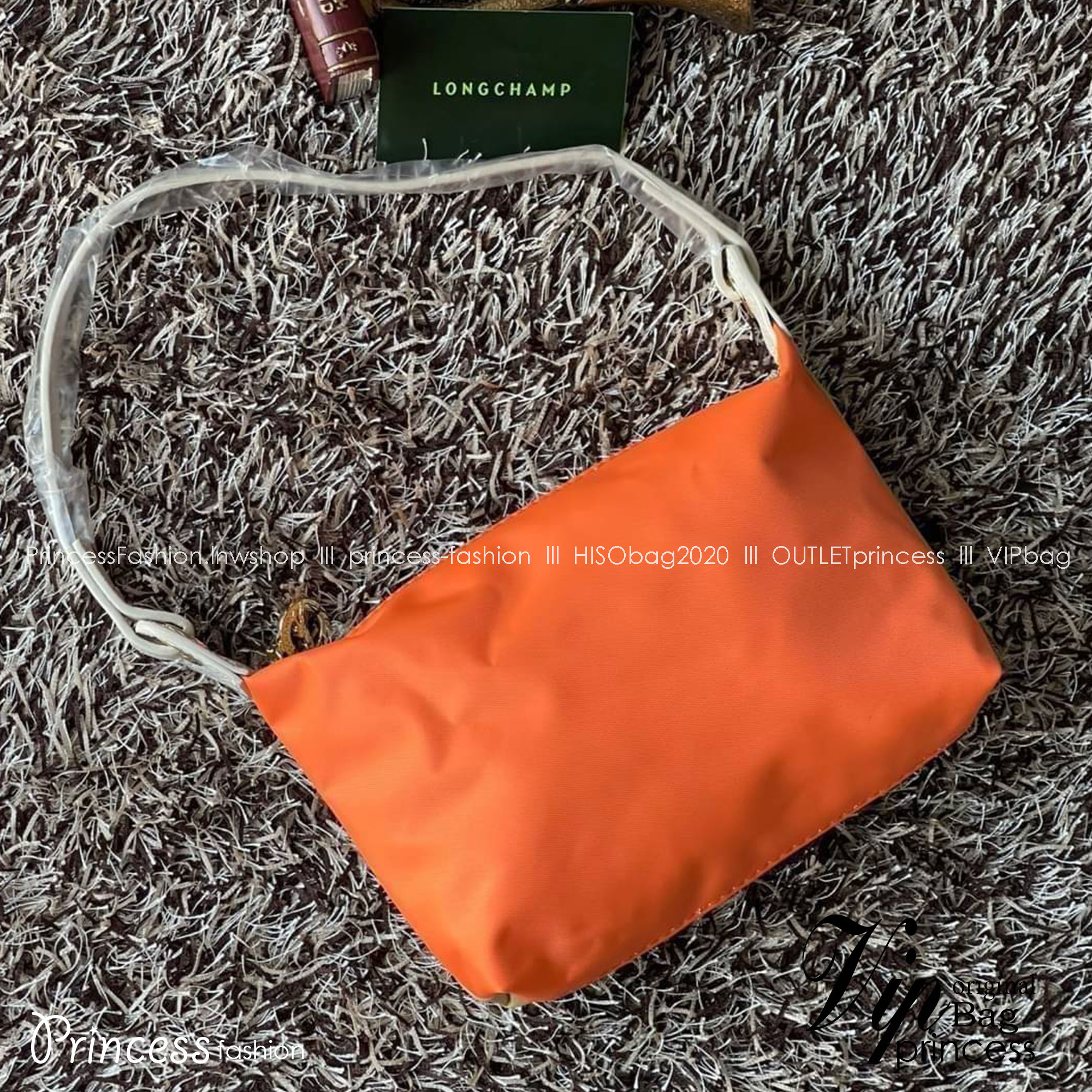 LONGCHAMP LE PLIAGE RE-PLAY Shoulder bag แฟน ๆ ของกระเป๋าไนลอนพกพาอันเป็นเอกลักษณ์ของแบรนด์ ตอนนี้มีคอลเลกชั่นใหม่ล่าสุดให้เลือกสรร