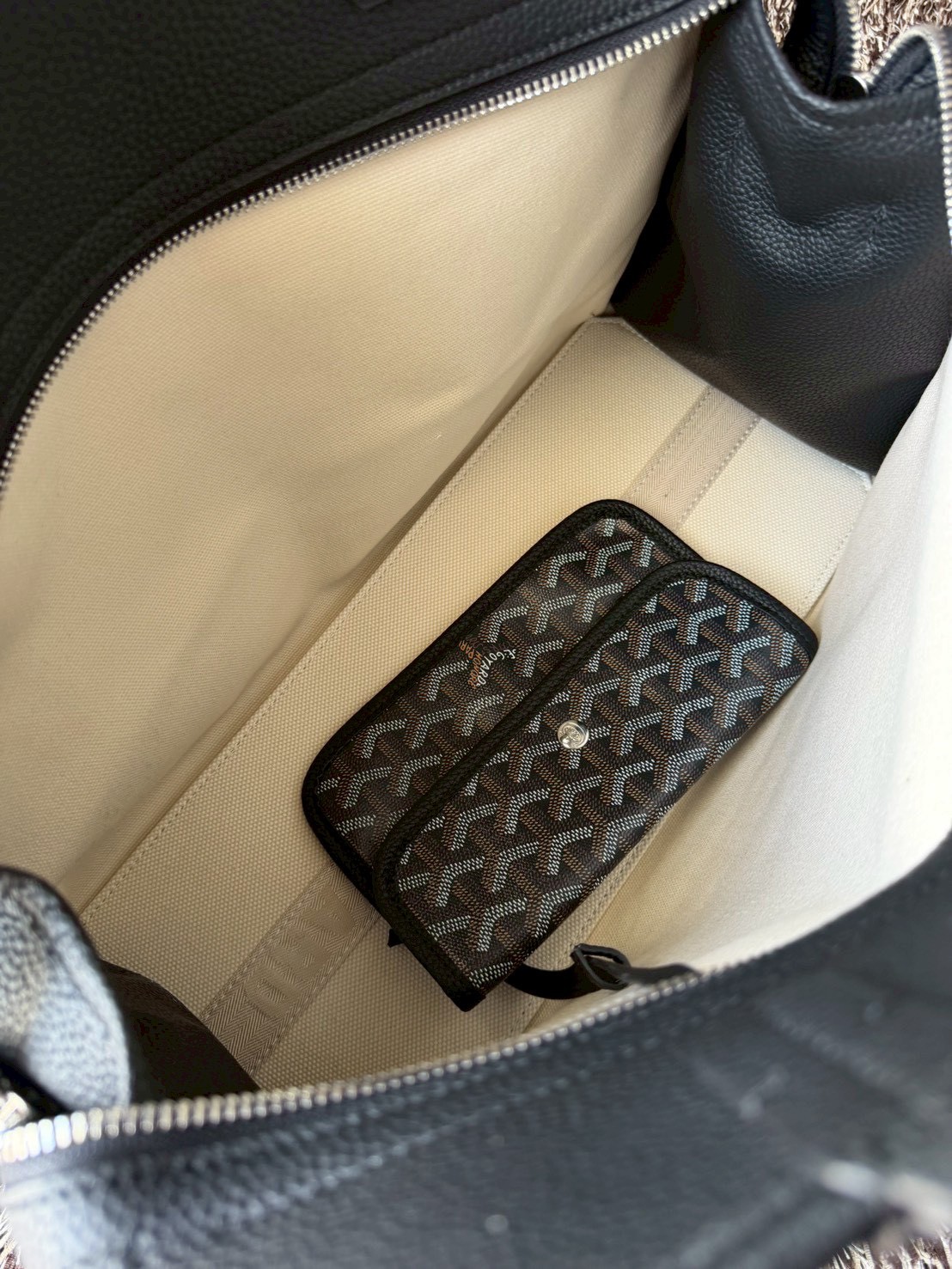 Goyard Hardy PM Tote Bag กระเป๋าสะพายทรงโท้ท ทรงเหลี่ยมใบใหญ่ ภายในโล่งกว้างมาก จุของได้ครบ