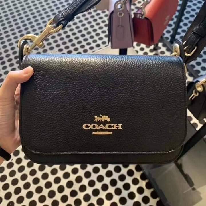 COACH SMALL JES MESSENGER WITH SIGNATURE CANVAS STRAP(COACH F77979)🌺 ทรงนี้ สวยมากจริงๆ ฮิตมากๆตลอดกาล //สะพายข้างฝาปิด ล็อคด้วยแม่เหล็กแน่นหนา รุ่นนี้สวยมาก >>วัสดุหนังแท้เต็มใบ หนังสวยคุณภาพดีมากๆ ยิ่งใช้ หนังยิ่งสวย>>สายสะพายถอดได้ 