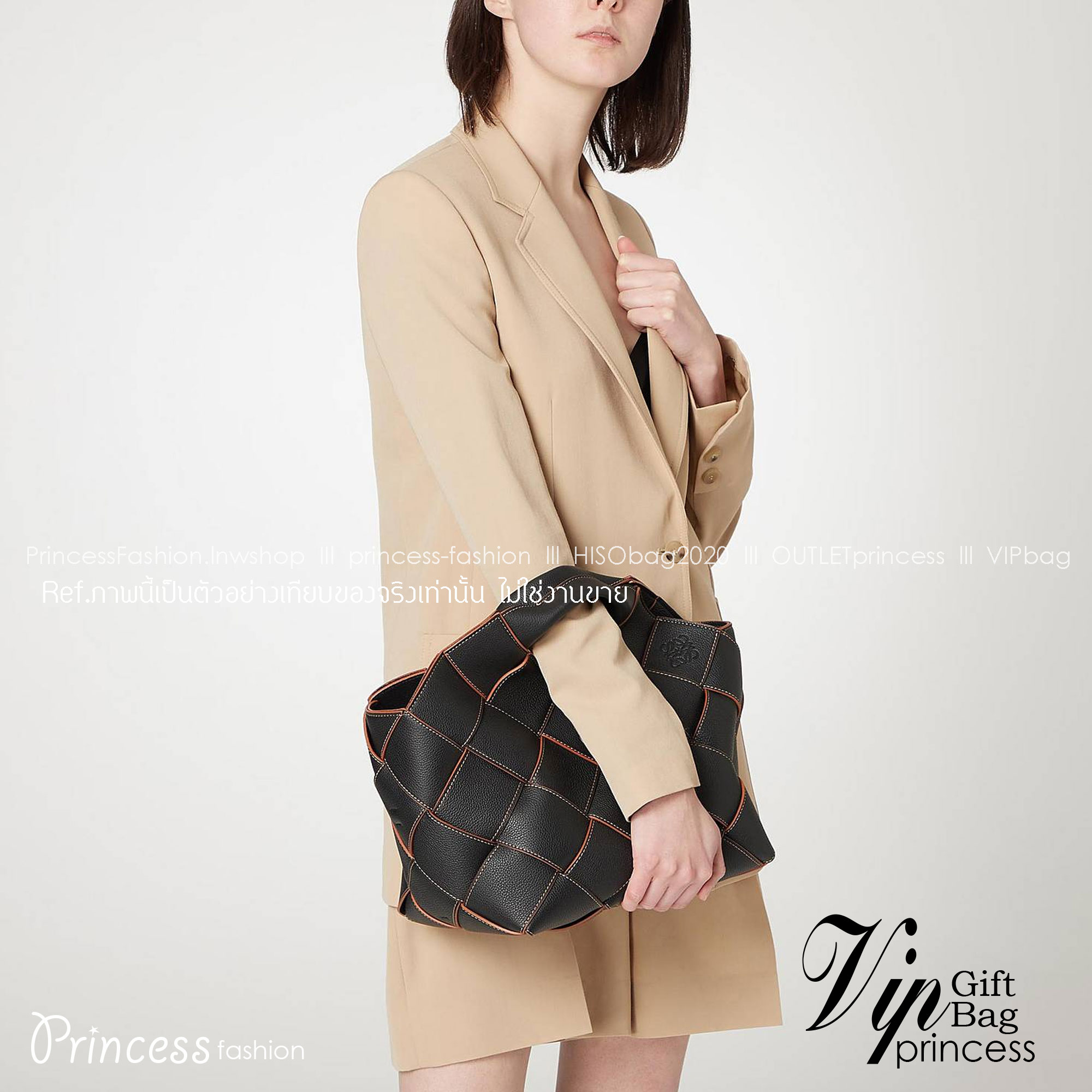 LOEWE WOVEN BASKET LEATHER BAG 20cm กระเป๋าสะพายถักทอด้วยความปราณีต ขนาดกำลังดีจุได้แบบเน้นๆ วัสดุหนังอย่างดีเต็มใบ หรูเลิศ