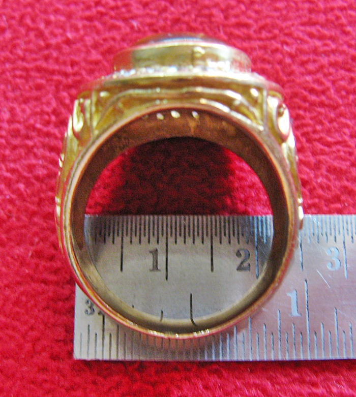 สินค้าจองค่ะ แหวนพลอยตาเสือทองเหลืองล้อมเพชร(คุ้มครอง)ค่ะ