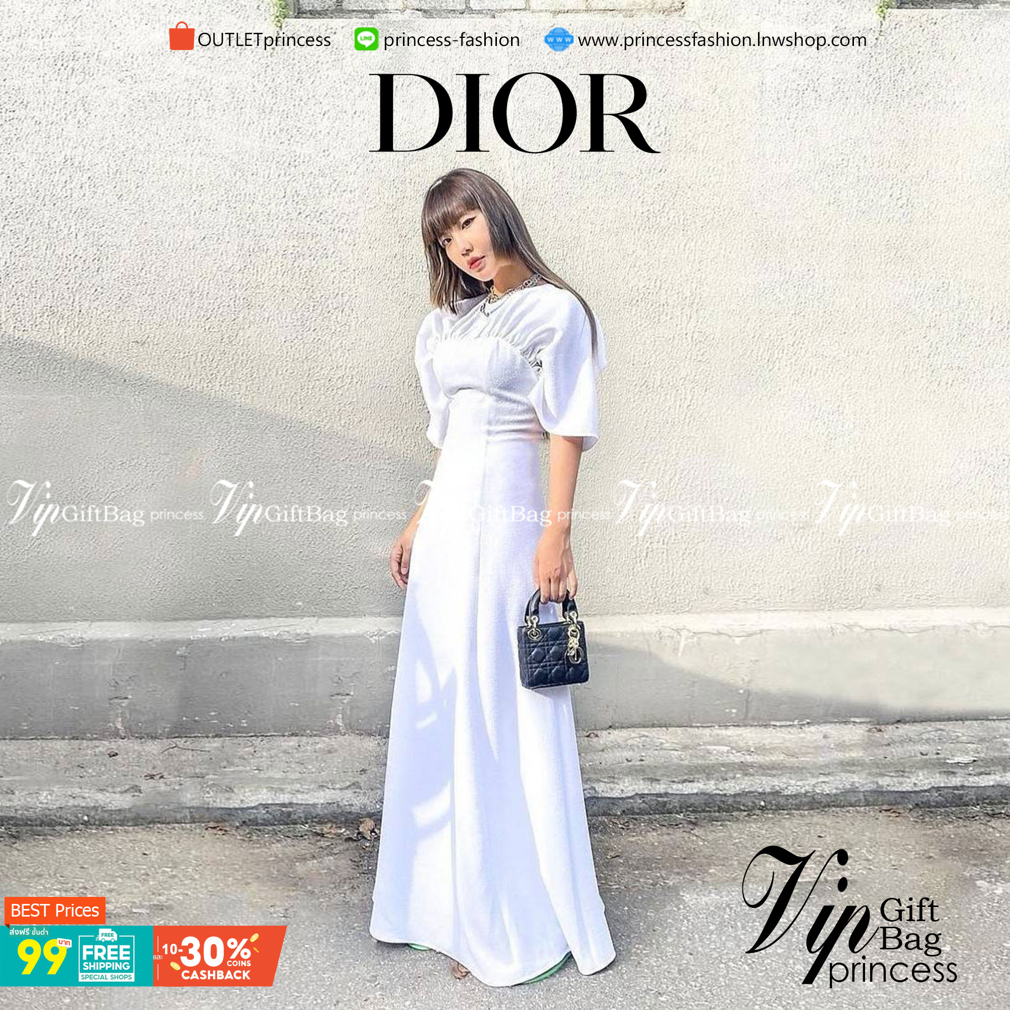 CHRISTIAN DIOR MINI BAG VIP GIFT WITH PURCHASE (GWP) พรีเมี่ยมกิ้ฟ Limited Edition จาก DIOR DUTYFREE COUNTER วัสดุหนังแท้ Calfskin ทรงเหลี่ยมหนังสวยหรูอยู่ทรงขึ้นลายเอกลักษณ์แบรนด์ ประดับTAGห้อยโลโก้แบรนด์อะไหล่ทองด้านหน้า เปิดปิดด้วยฝาปิด ภายในโล่งมีโลโก