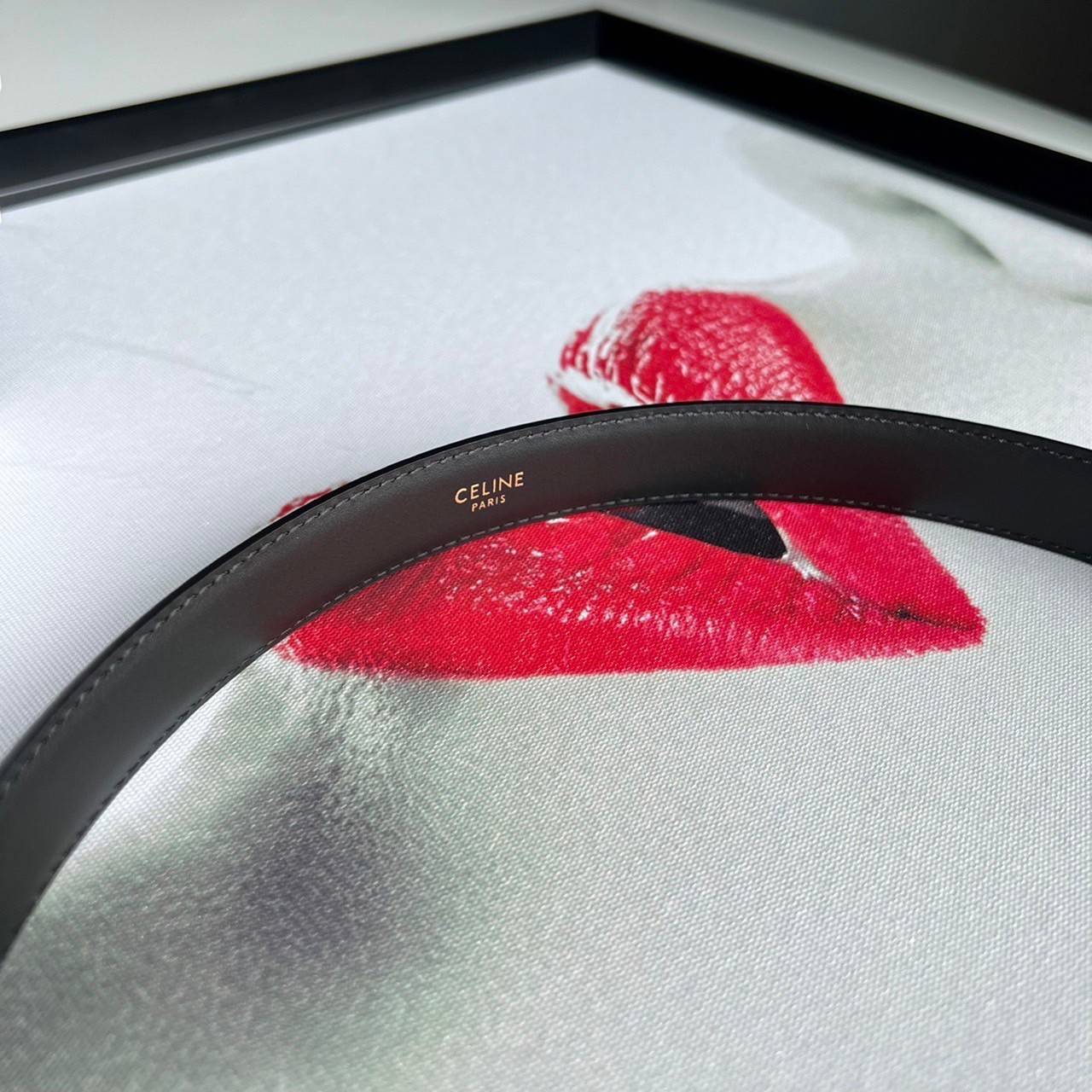 หนังแท้ CELINE BELT LOGO 18MM / Celine Triomphe Belt in Natural Calfskin เกรดใช้งานสลับของจริง ออริจินอลหนังแท้ หัวเข็มขัดโลโก้แบรนด์แบบ 3D Vintage สีทอง/สีดำ ปั้มโลโก้คมชัดคล้ายของจริง สายปรับระดับได้ในดีไซน์เรียบหรูเข้ากับทุกลุ๊คใช้ได้ทั้งชายหญิง