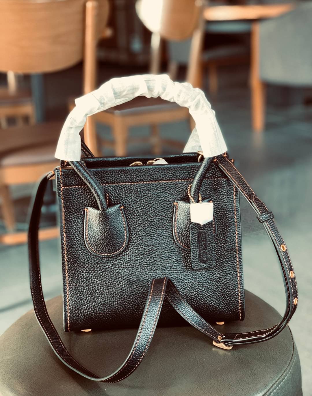 Limited Edition COACH Cashin Carry Tote Pebble Leather ((735//733//737))