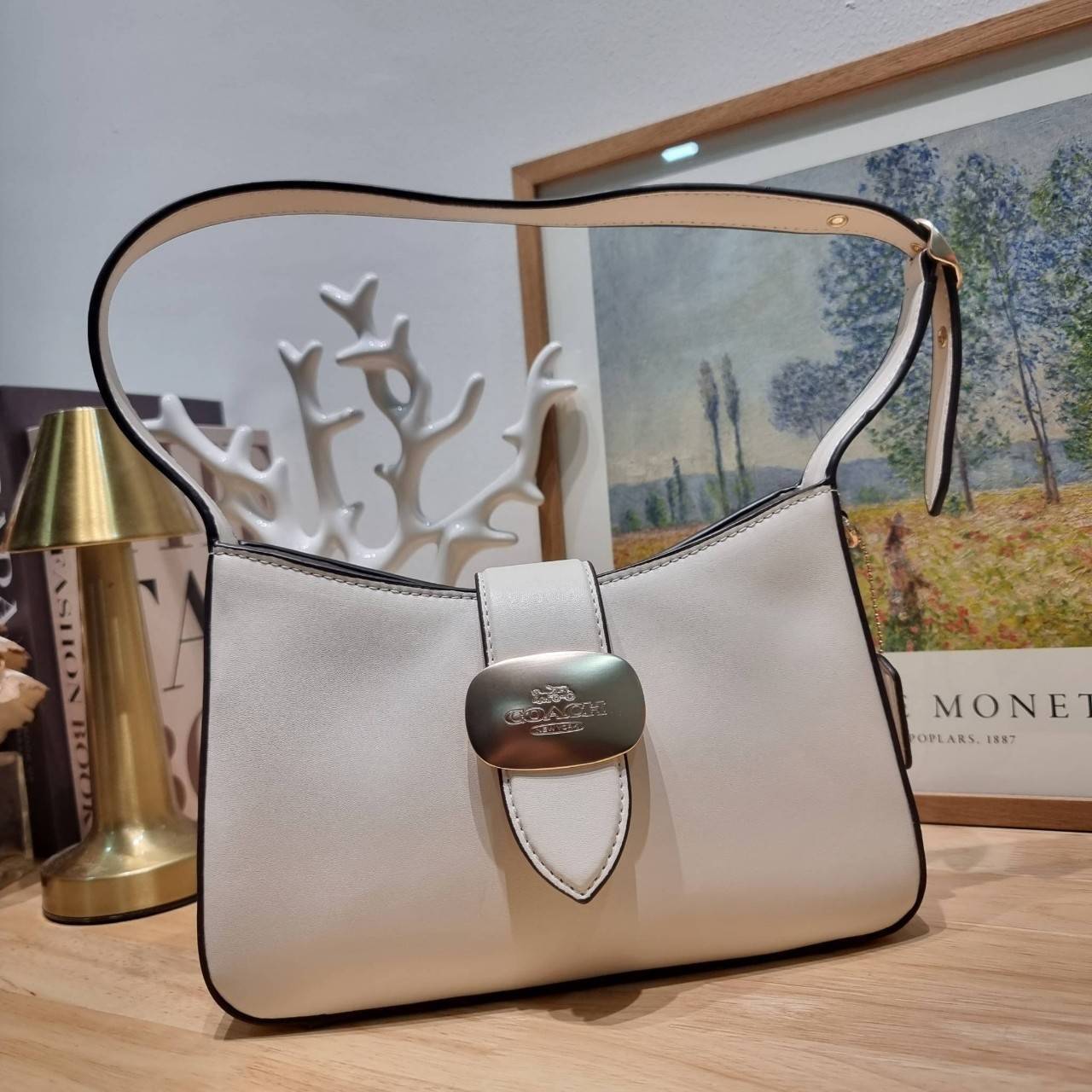 COACH ELIZA SHOULDER BAG IN SIGNATURE CANVAS CR532 / CR533 กระเป๋าสะพายไหล่ทรงโฮโบสุดหรู ดีไซน์โลโก้แบบใหม่สวยเด่น เกรดท็อปออริ เกรดดีสุด สลับแท้ 1:1 ใช้ต่างประเทศได้