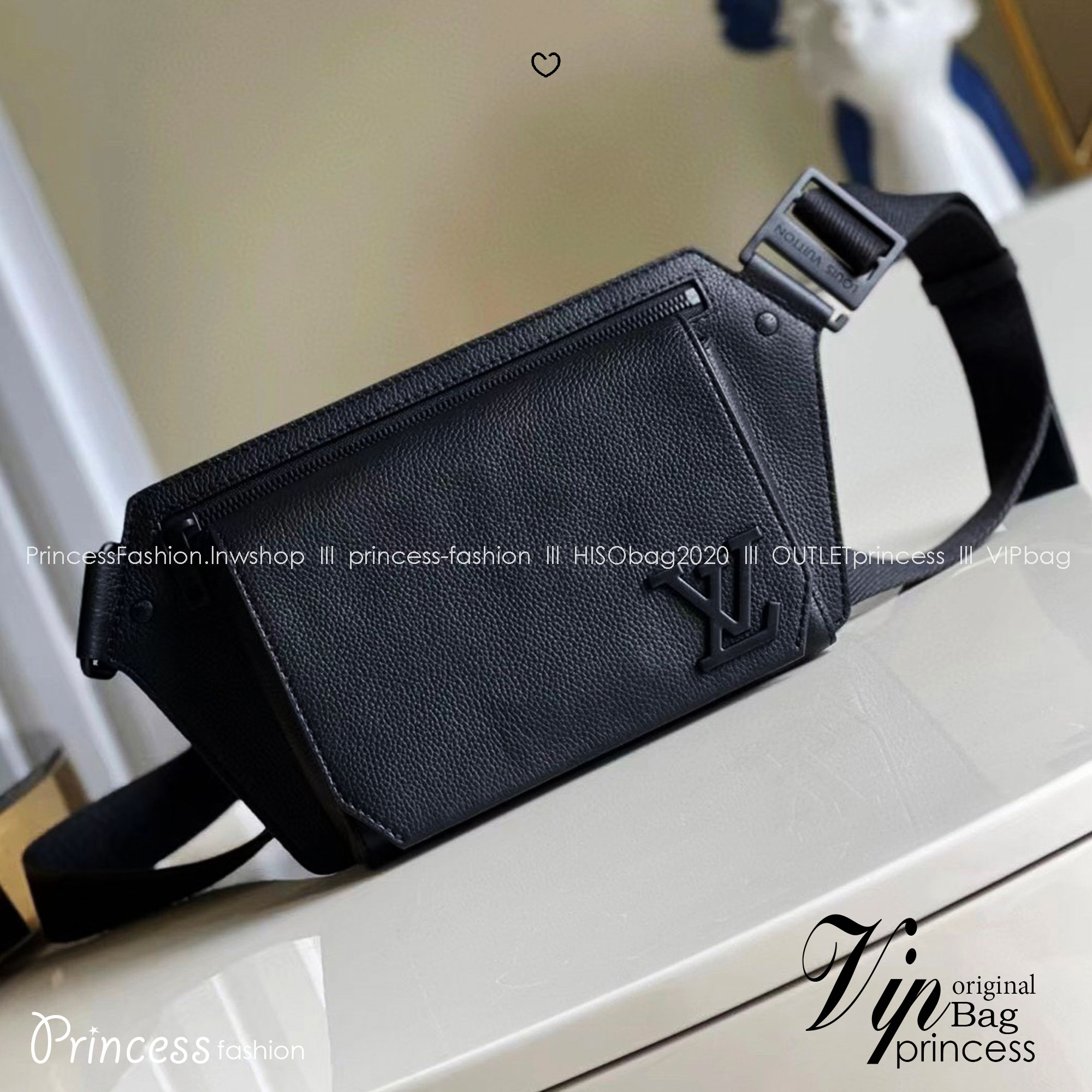 LV Takeoff Sling Bag Black grained leather / LV Belt Bag กระเป๋าสะพาย/คาดอก หนังแท้ ดีไซส์ร่วมสมัย สีดำสุดคลาสสิก สง่างามตลอดกาล มีไว้ไม่มีเอาท์ ท่านชายควรมีมากค่ะ เกรดท็อป ออริ เทียบแท้ 1:1 เกรดดีสุด