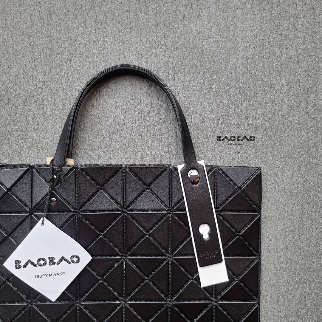 VIP GIFT 】BAOBAO Issey Miyake Lucent tote bag