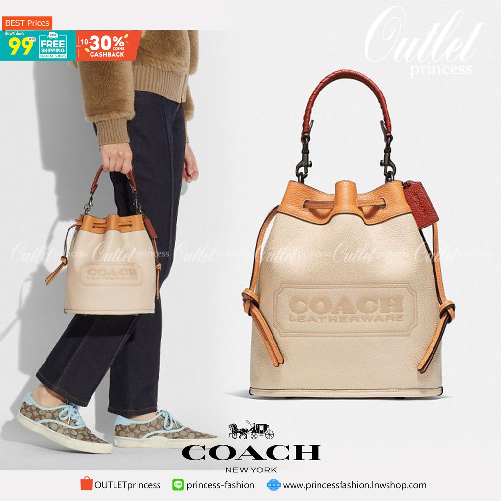 COACH Color-Block Leather Field Bucket Bag ((C3850//C3851)) พร้อมส่งที่ไทย กระเป๋าทรงขนมจีบ สุดฮิต ใช้ได้กับทุกๆวัน หนังแท้ลายหนังสวยนิ่มมือดีค่ะ ด้านหน้ามีโลโก้แบรนด์ตังใหญ่ ปากกระเป๋าแบบหูรูด ปล่อยหนังห้อยยาวลงมา ภายในกระเป๋ากว้างใส่กระเป๋าเงินใบยาวได้;