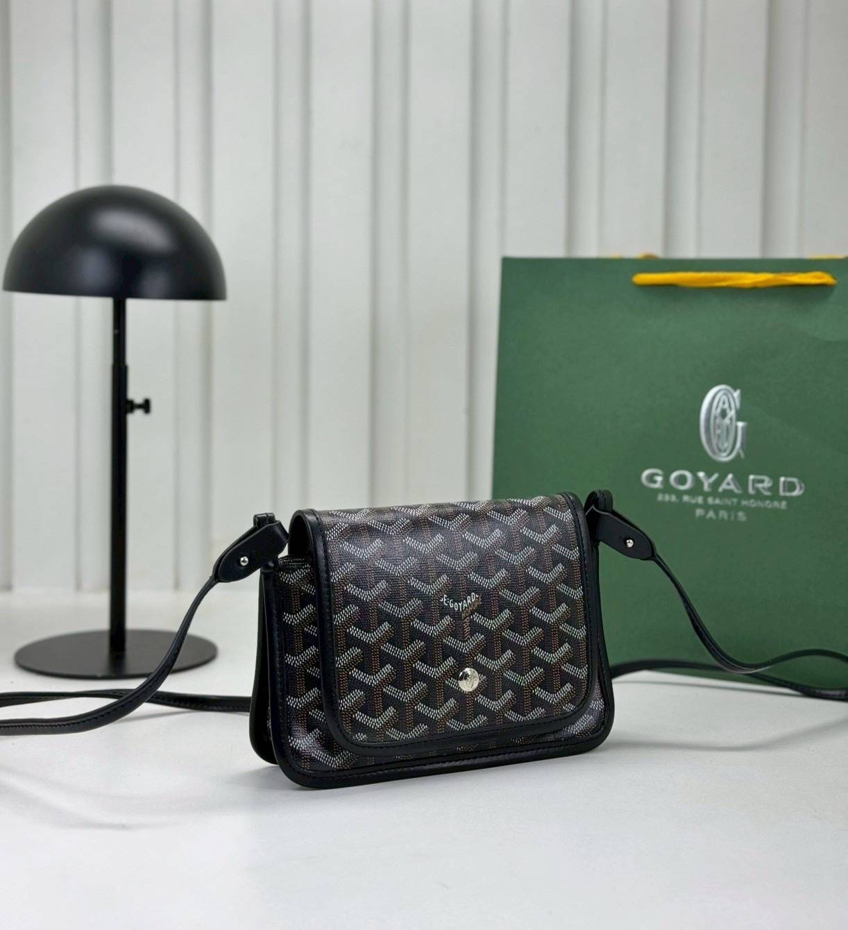 10 สี ORI หนังแท้ | GOYARD Plumet pouch-wallet กระเป๋าสะพายใบเล็กกะทัดรัด ดีไซน์กระเป๋าสตางค์ Plumet ดีไซน์มาพร้อมช่องใส่เหรียญ ธนบัตร และบัตรต่างๆ สามารถสะพายไหล่เป็นกระเป๋าสะพายข้างได้เหมือนกระเป๋าใบเล็ก