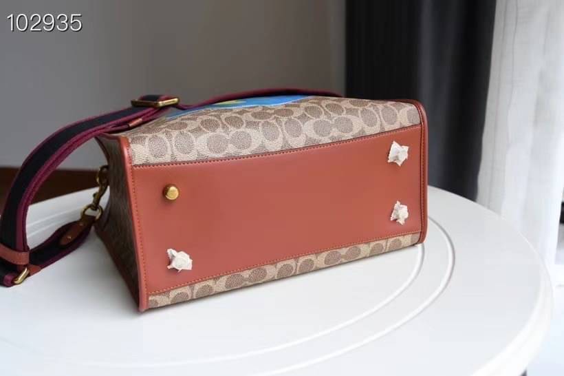 ของแท้ Coach LUNAR NEW YEAR FIELD TOTE IN SIGNATURE CANVAS WITH OX