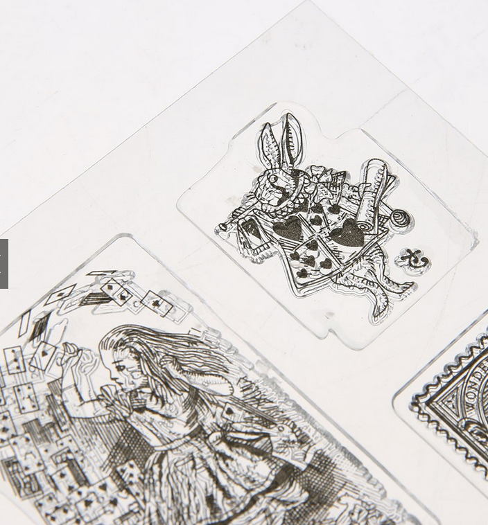 ตัวปั๊มใส ชุดอลิซในแดนมหัศจรรย์