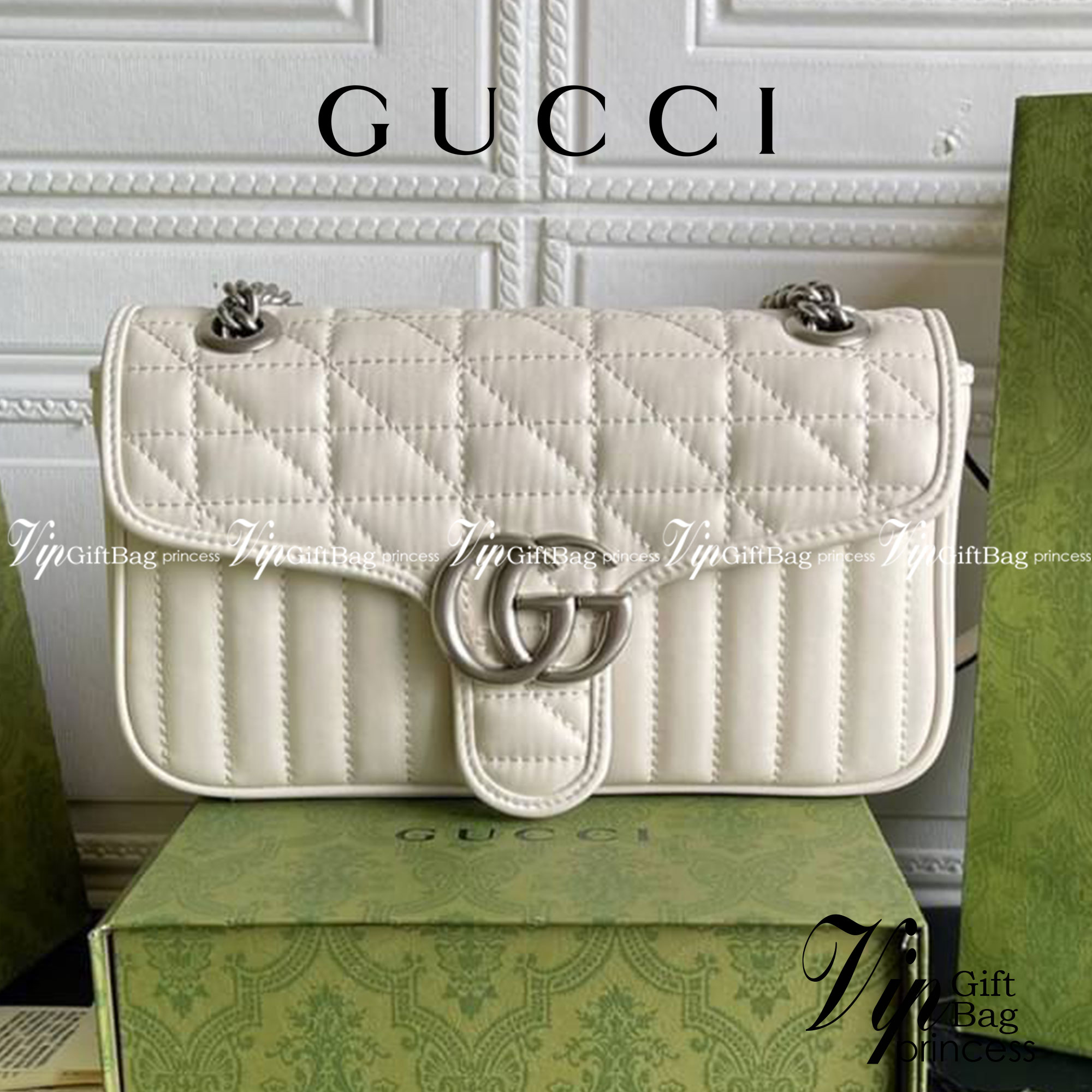 หนังแท้ 26cm GUCCI GG Marmont leather shoulder bag แบบใหม่ล่าสุด ราคานี้หนังแท้คือคุ้มมากเลยค่าสาวๆ ต้องจัดแล้วน้าา ยกระดับความหรูให้กับตัวเองกันหน่อย ด้วยกระเป๋ารุ่นนี้!! ครอสบอดี้ที่ดีไซน์หรู อัพเลเวล ในราคาที่จับต้องได้ พร้อมเสิร์ฟความสวยตรงถึงบ้านแล้ว