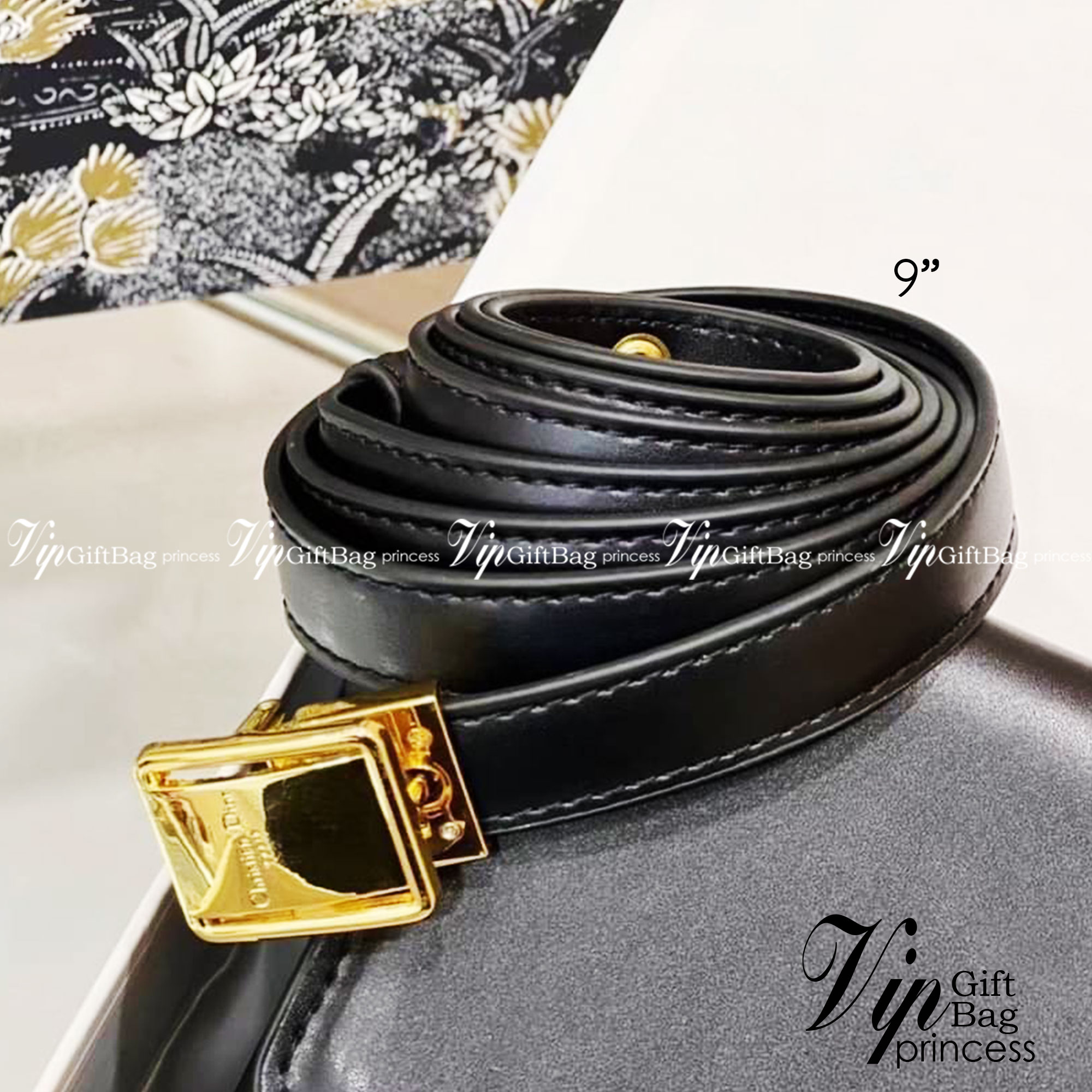 Dior 30 Montaigne Bag 9" รุ่นหนังเรียบ กระเป๋าสะพายดิออร์ เอกลักษณ์ของความหรู น้ำหนักเบา ไอเท็มหายาก!! Best seller!! ยกให้น้องเลย!! ดีไซน์เรียบหรูในความเป็นเอกลักษณ์ ใช้งานง่าย สะดวก ได้ทุกโอกาส แนะนำเป็น everyday bag ติดตัวไว้เลยจ้าสาวๆ พร้อมส่งที่ไ