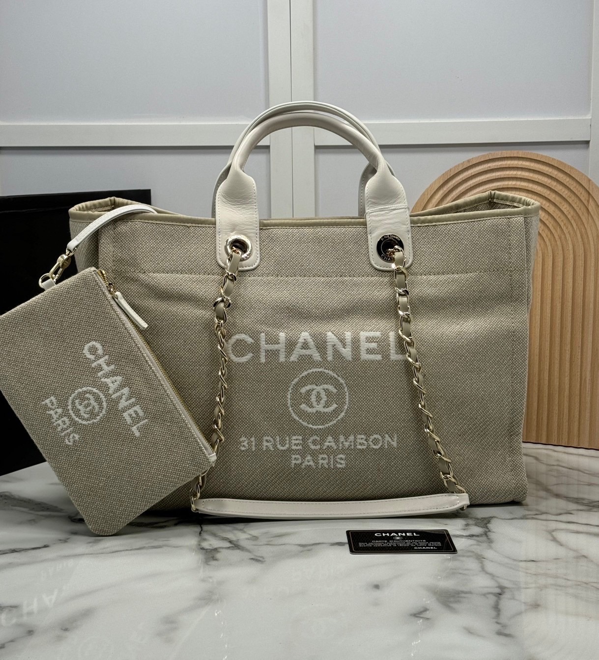 ORI หนังแท้ | Chanel Deauville Tote Bag กระเป๋าสะพายทรงโท้ทช้อปปิ้ง ใบใหญ่ ภายในโล่งกว้าง จุของได้เยอะ