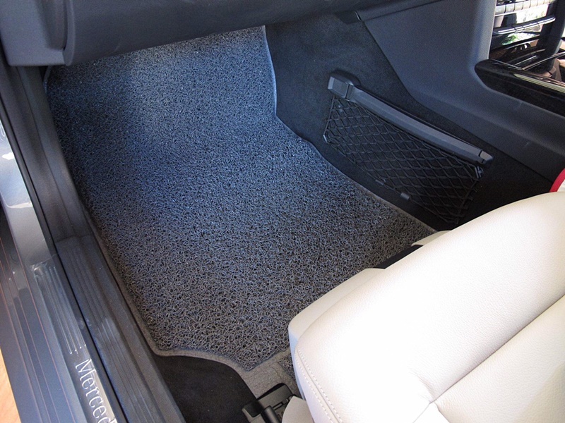 พรมดักฝุ่นไวนิลรีดขอบ BENZ E-CLASS W213 (2016-20) พรมดักฝุ่นในรถ สีเทา เกรดA เข้ารูป ตรงรุ่นรถ (5ชิ้น)