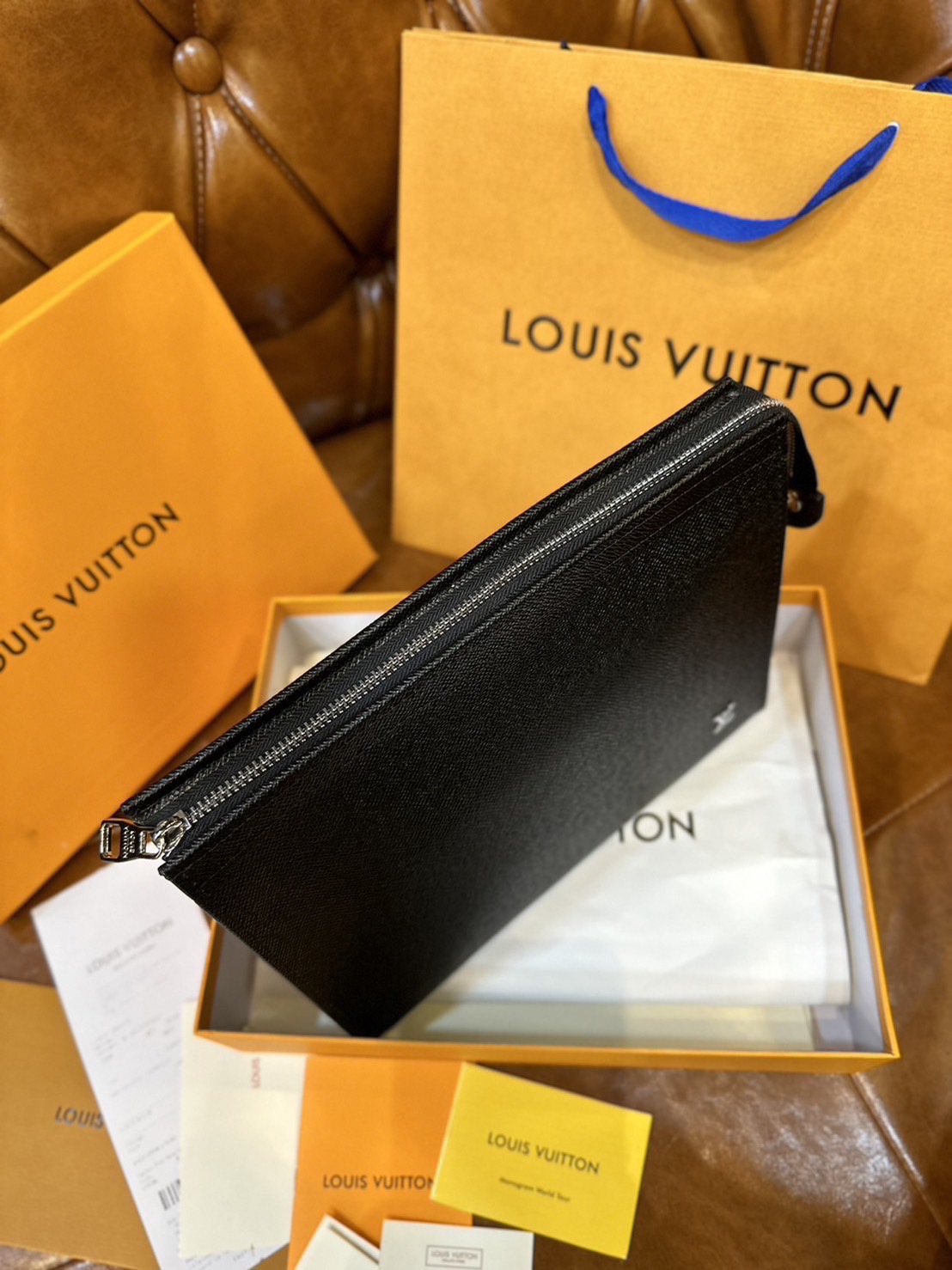 พร้อมส่ง 15 แบบ LV Pochette Voyage MM / LV Clutch กระเป๋าถือทรงคลัช ทรงพอช เกรดออริ สลับแท้ 1:1 ใช้ต่างประเทศได้ ใช้ได้ทั้งชายหญิง