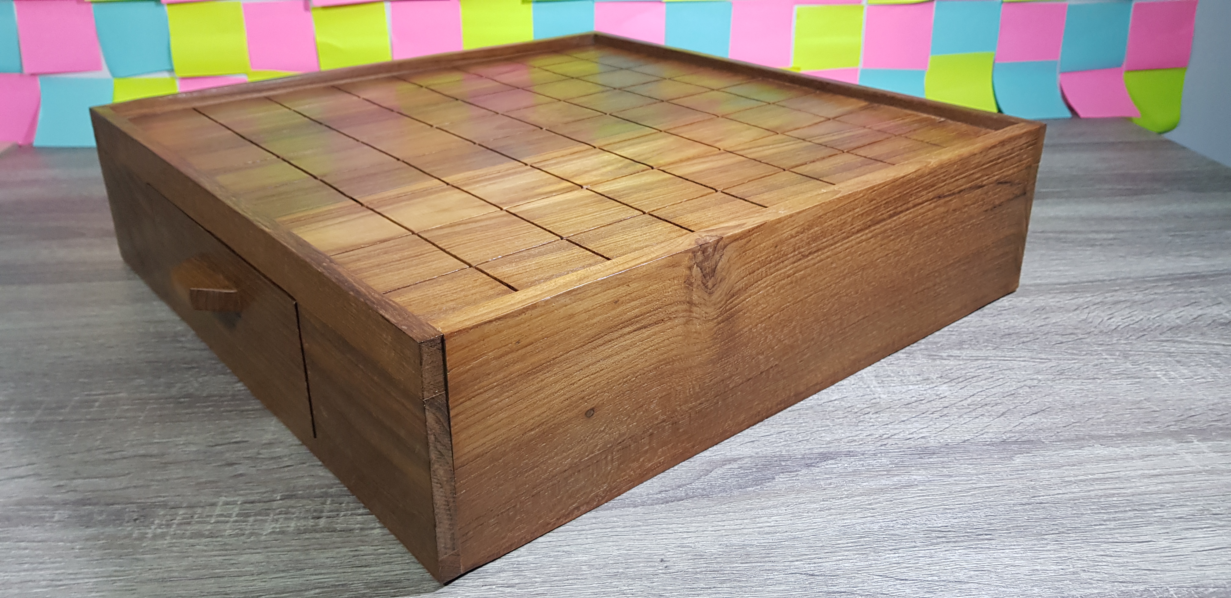 ชุดหมากรุกไทยคาณฑีวะพร้อมกระดานลิ้นชักไม้และกล่องไม้แบบมีช่อง