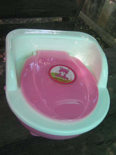 Baby Farlin กระโถนชักโครก สำหรับเด็ก 5 เดือนขึ้นไป ช่วยฝึกให้ลูกนั่งกระโถนค่ะ มือสองสภาพใหม่ค่ะ ไม่ได้ใช้