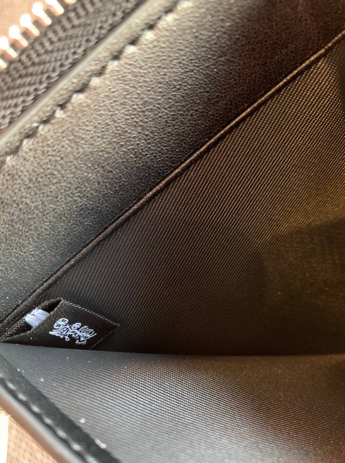 ทั้งสวย ทั้งน่ารัก อดใจไม่อยู่จ้าา💋COACH X PEANUTS MEDIUM ID ZIP WALLET WITH SNOOPY PRINT ((C4123)) 📣พร้อมส่งค่ะ! กระเป๋าเงินใบกลาง ขนาดพอดีๆ 🔺ตัวกระเป๋าทั้งใบปริ้นลายการ์ตูนSnoopy ดูซุกซน น่ารักมากๆค่ะ