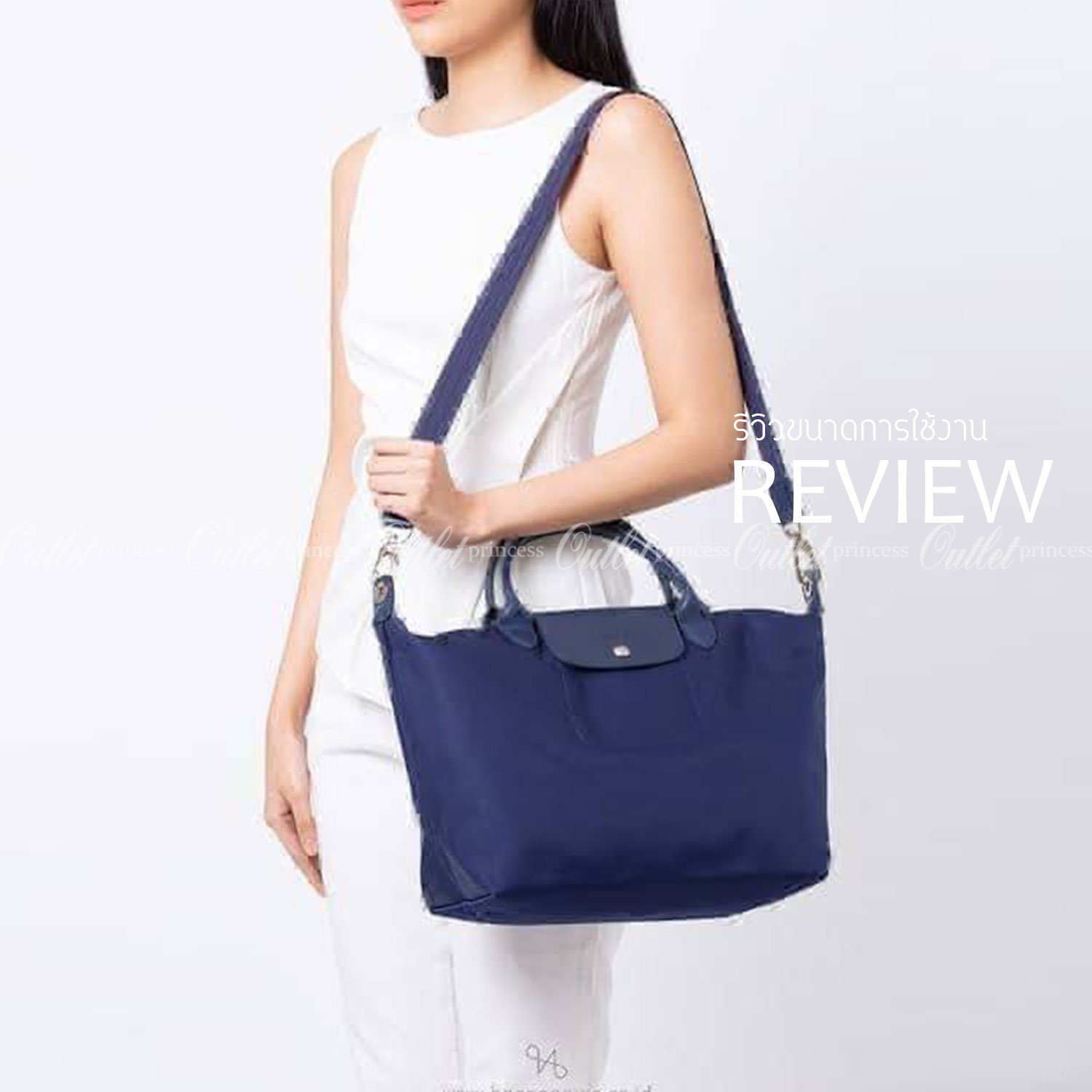 Longchamp Le Pliage Neo Size M มาพบกับกระเป๋ารุ่นยอดนิยม ที่สาวๆ ต้องมีไว้เก็บไว้สักใบ กระเป๋าโท้ทใบนี้ มาพร้อมกับสีที่มีสไตล์เรียบง่าย มีสายสะพายยาวช่วยให้คุณสามารถสะพายไหล่ได้อย่างสบาย ในขณะที่ที่ปิดแบบซิปช่วยให้คุณมั่นใจได้ว่าของด้านในมีความปลอดภัย Le 