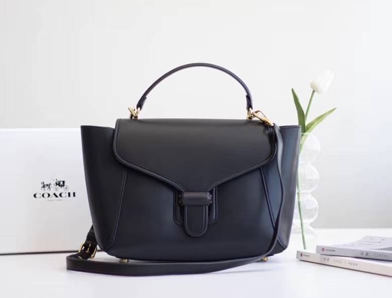COACH COURIER CARRYALL 23 IN COLORBLOCK SIGNATURE CANVAS พร้อมส่ง 7 แบบ พร้อมส่ง ลุคดูไฮสุดๆค่ะ! กระเป๋าสะพายหนังหรูหราและคลาสสิค หนังแท้ชั้นดีที่สุด น้ำหนักเบา หนังสวยมากก สัมผัสแล้วหลงรักแน่นอนจ้าา😘