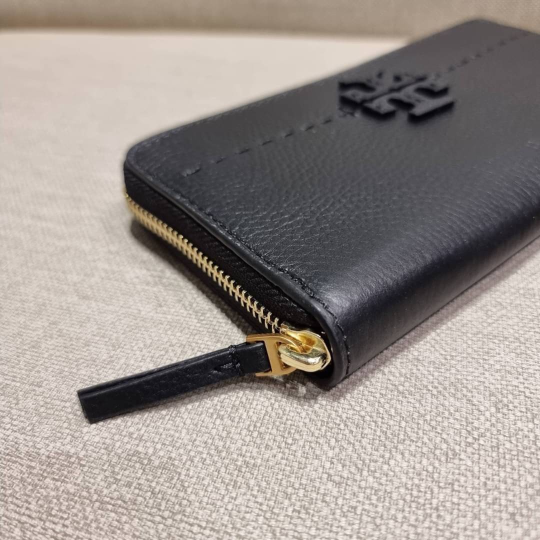 TORY BURCH MCGRAW ZIP CONTINENTAL WALLET กระเป๋าสตางค์ใบยาวรุ่นหายาก จัดเต็มสีสวยพร้อมส่ง ขนาดกำลังพอเหมาะ วัสดุหนังวัวสัมผัสดีมาก