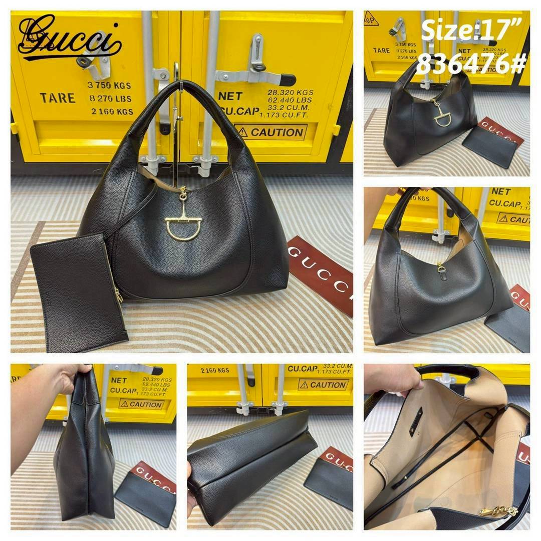 Gucci Softbit maxi shoulder bag กระเป๋าทรงโฮโบโฉมใหม่ใบใหญ่ อะไหล่เป็นเอกลักษณ์ของแบรนด์ในรูปแบบ Horsebit ครึ่งรูปขนาดใหญ่ หรูหราและใช้งานสะดวก รูปทรงสไตล์สบายๆ หนังลายเกรนสวยหรูนุ่มนวลพร้อมเท็กเจอร์อันโดดเด่น