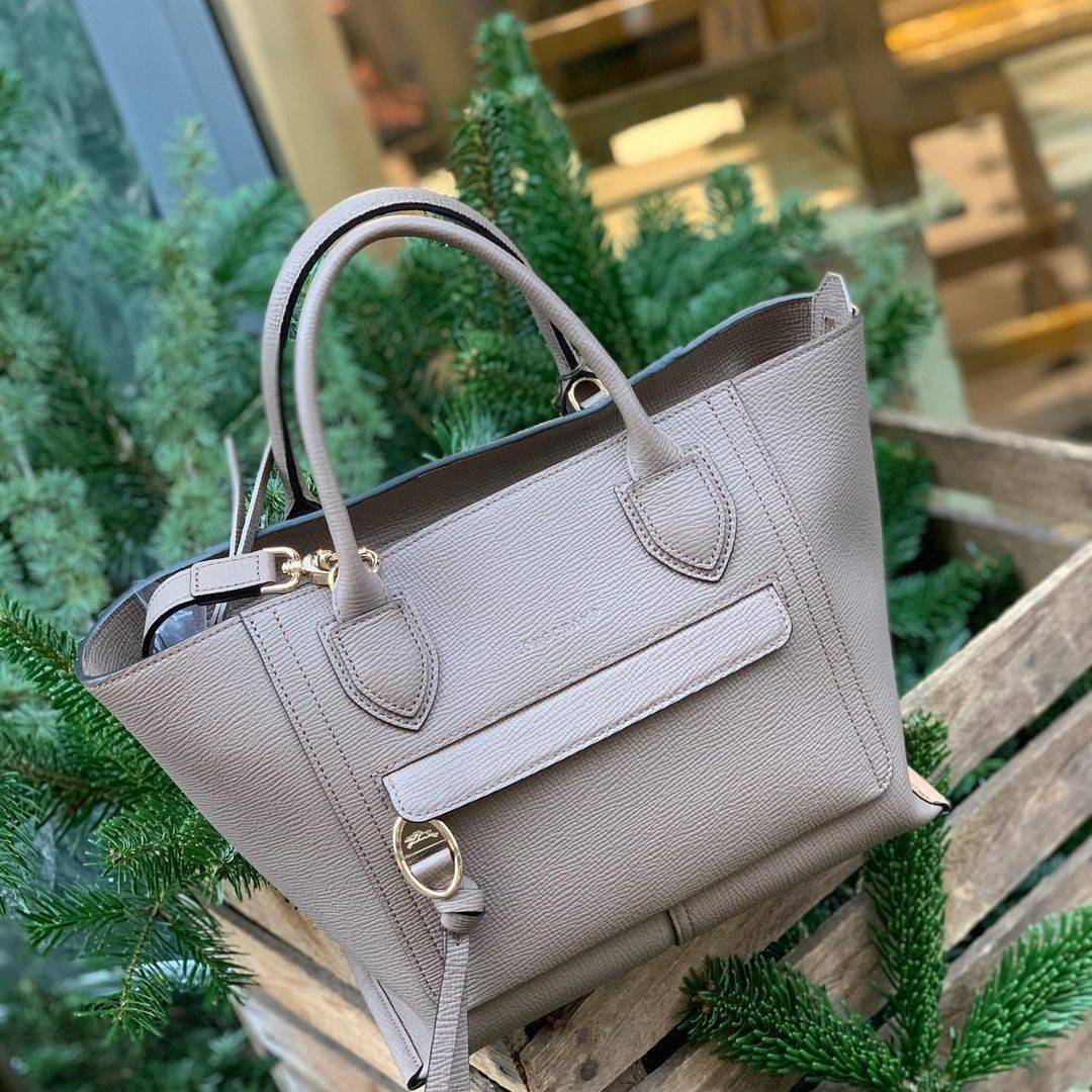 ของแท้ 💯% LONGCHAMP MINI MAILBOX TOP HANDLE BAG กระเป๋าถือ/Crossbody รุ่นหายาก!! รุ่นใหม่ล่าสุด ดีไซน์ด้วยเส้นด้ายที่ดูโฉบเฉี่ยว และ รูปทรงสี่เหลี่ยมคางหมู ทรงสวยโดดเด่น