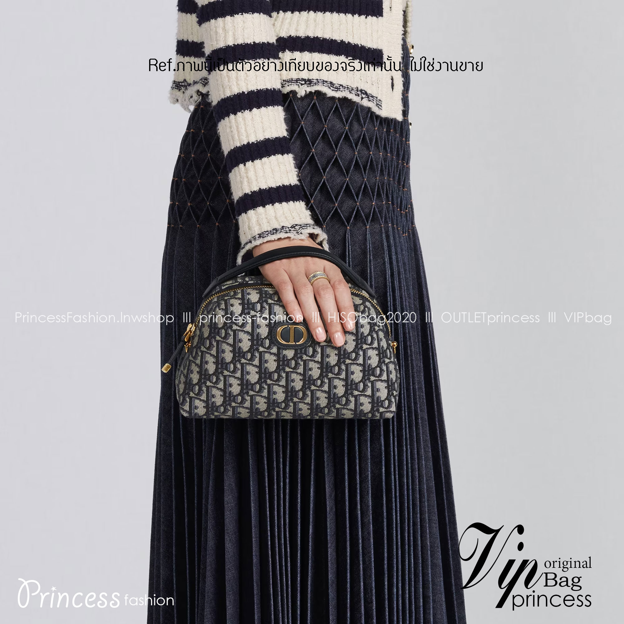 DIOR 30 MONTAIGNE D-COSY MINI BAG | Blue Oblique Jacquard / Dior vanity พลาดไม่ได้เลยกับคอลสุดหรู ดีไซน์ใหม่ 2023 รูปทรงคลาสสิค พร้อมหูจับในตัว สะดวกใช้งาน สะพายข้างเป็นโซ่เดี่ยว กระเป๋าสะพายเอนกประสงค์ ที่สามารถใช้สะพายได้ทุกวันอย่างคล่องตัว