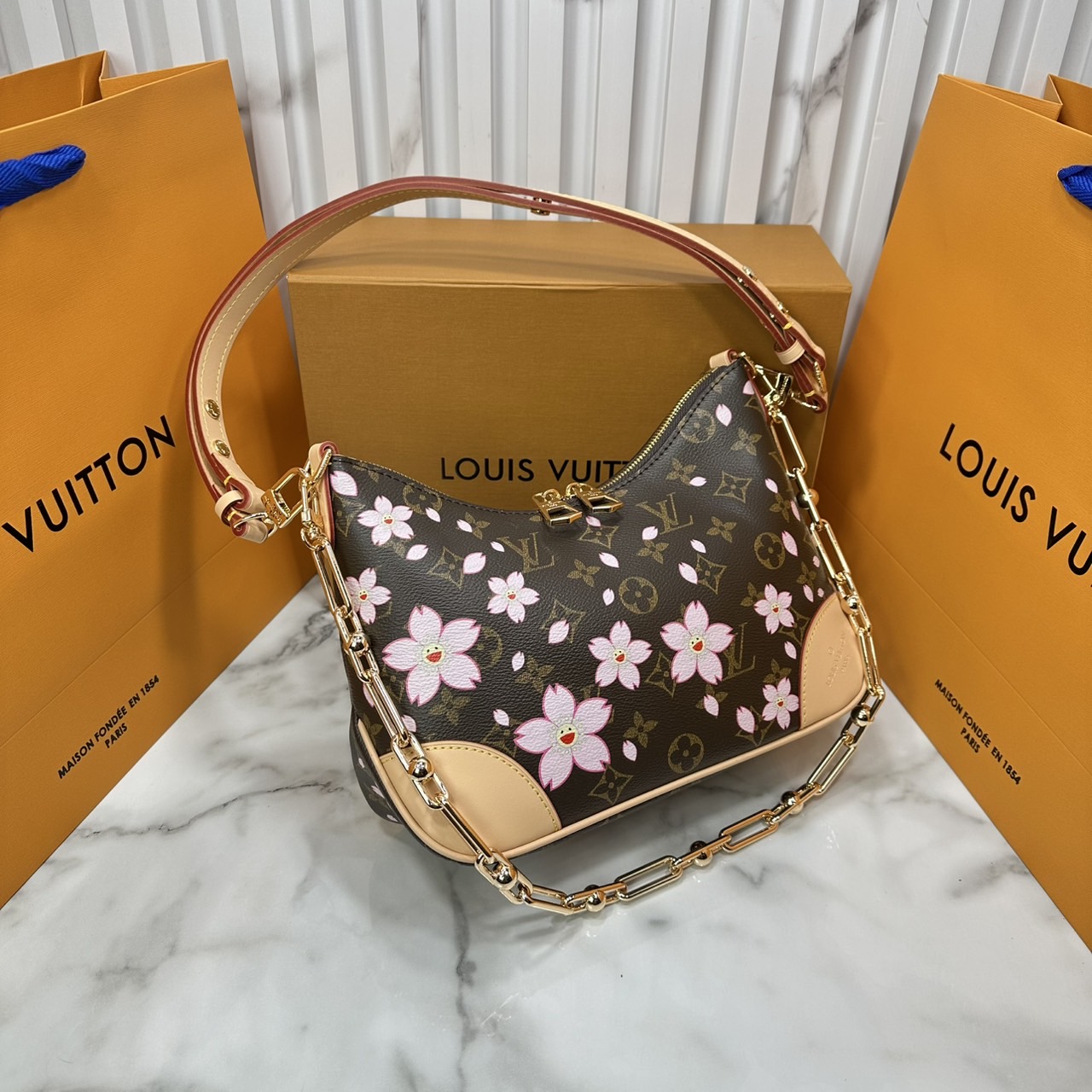 ORI หนังแท้ | คอลใหม่ดอกไม้แสนหวาน LV x TM Cherry Blossom bag กระเป๋าสะพายดีไซน์คลาสสิครุ่นสุดปัง ปรับลุคให้มีชีวิตชีวาด้วยลายดอกไม้เชอรี่บลอสซั่ม คอลใหม่สุดเอ็กซ์คลูซีฟ