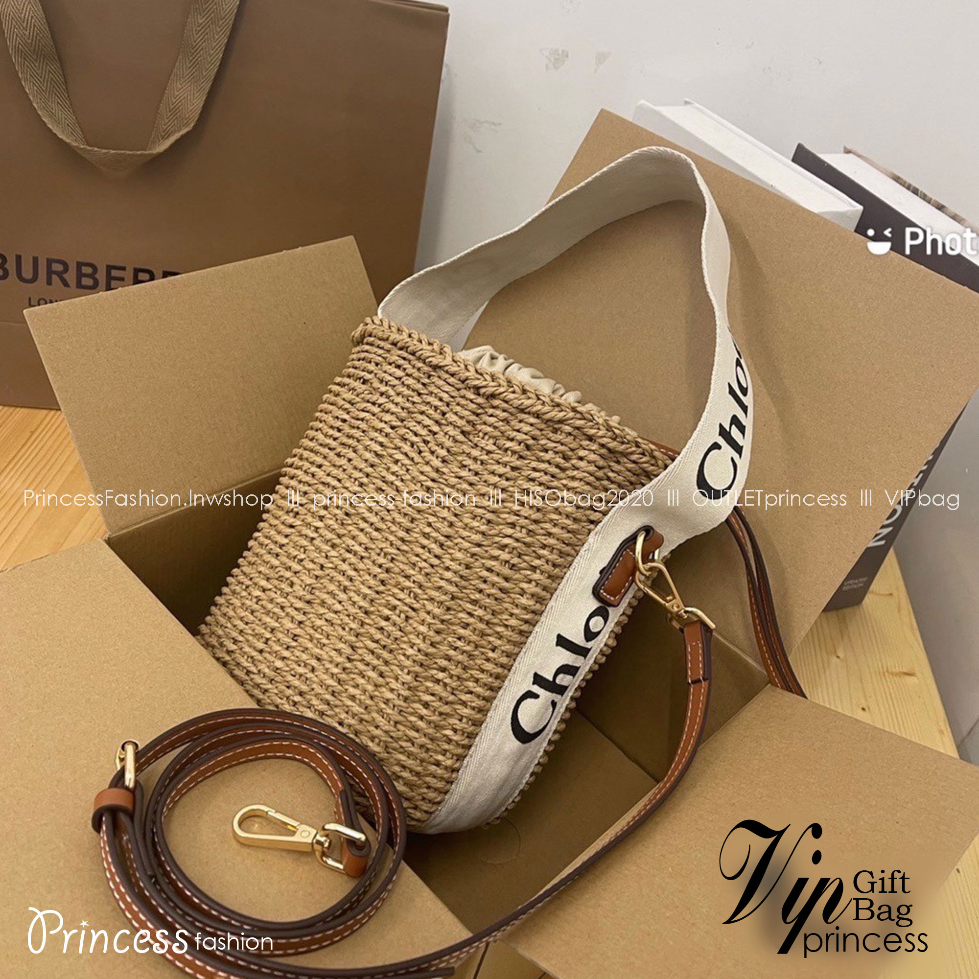 CHLOE small woody basket กระเป๋าสะพายสานทรงตะกร้า ยอดฮิตติดลมของแบรนด์ ด้วยวัสดุสังเคราห์จากธรรมชาติ สานทอเต็มใบออกมาเป็นลวดลายสวยงาม