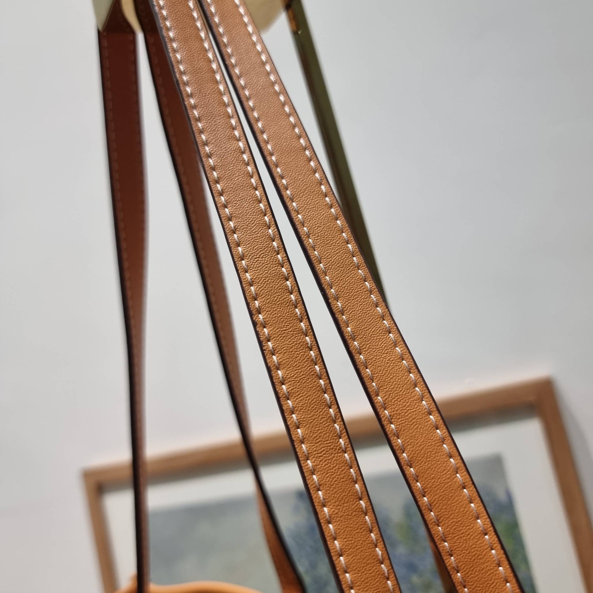 TORY TOTE BAG / TORY BURCH PERRY EMBROIDERED T MONOGRAM TRIPLE-COMPARTMENT TOTE BAG ใหม่ล่าสุด กับกระเป๋าทรงโท้ทใบใหญ่ ลวดลายโมโนแกรมสุดคลาสสิคที่ถูกดีไซน์รังสรรค์ด้วยงานปักสุดชิค น่าใช้ใจฟูแค่แรกเห็น ดีเทลดีงาม