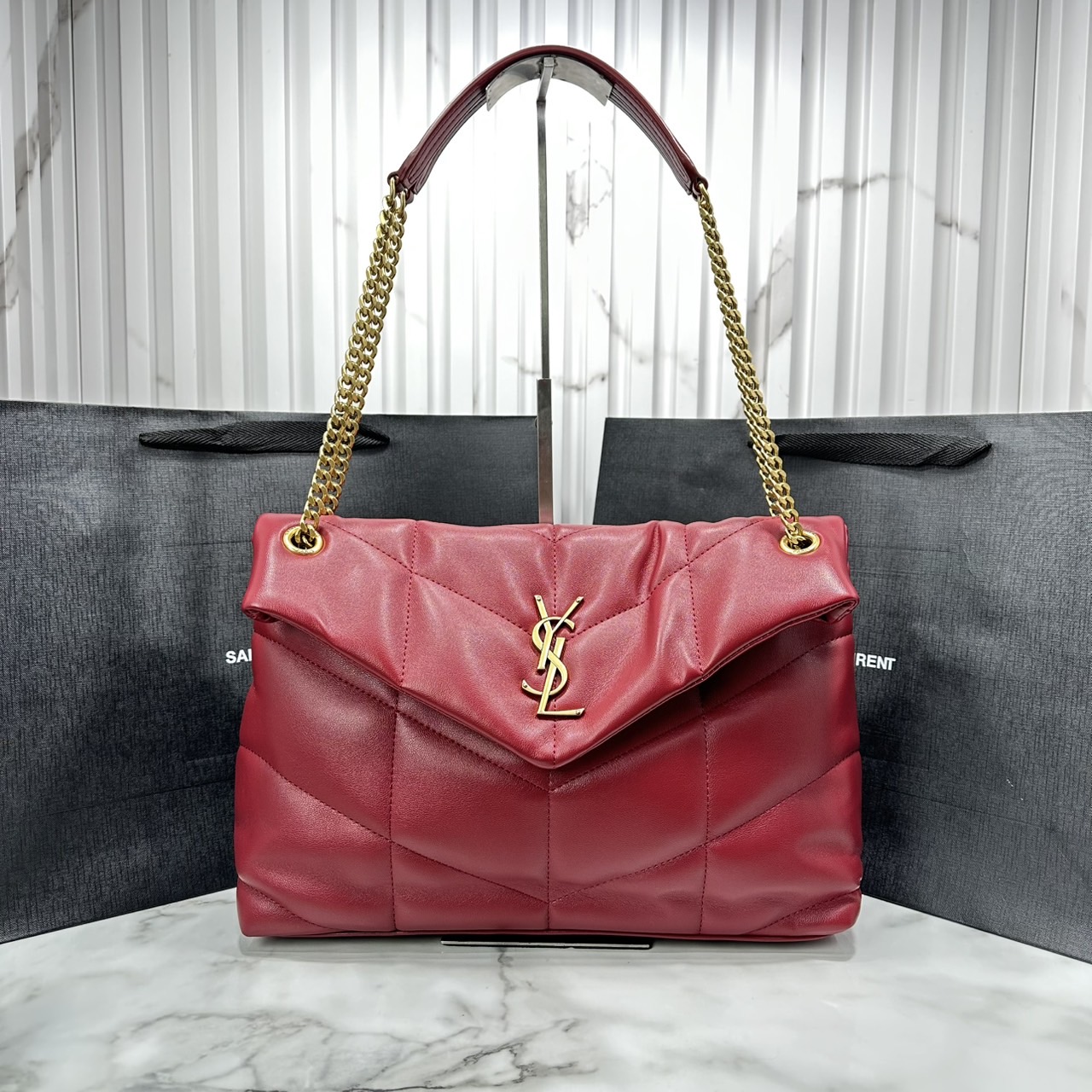 ORI หนังแท้ | 32cm YSL PUFFER Medium in Nappa leather กระเป๋าสะพายรุ่นยอดนิยม ทรงสวย ใช้ได้บ่อยไม่มีเบื่อ วัสดุหนังสัมผัสนิ่มมือ ดีไซน์เรียบหรู ดูแพง สะพายได้หลากหลาย