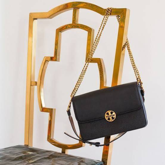 Tory burch description chelsea shoulder bag กระเป๋าที่ใช้เป็น Everyday Bag