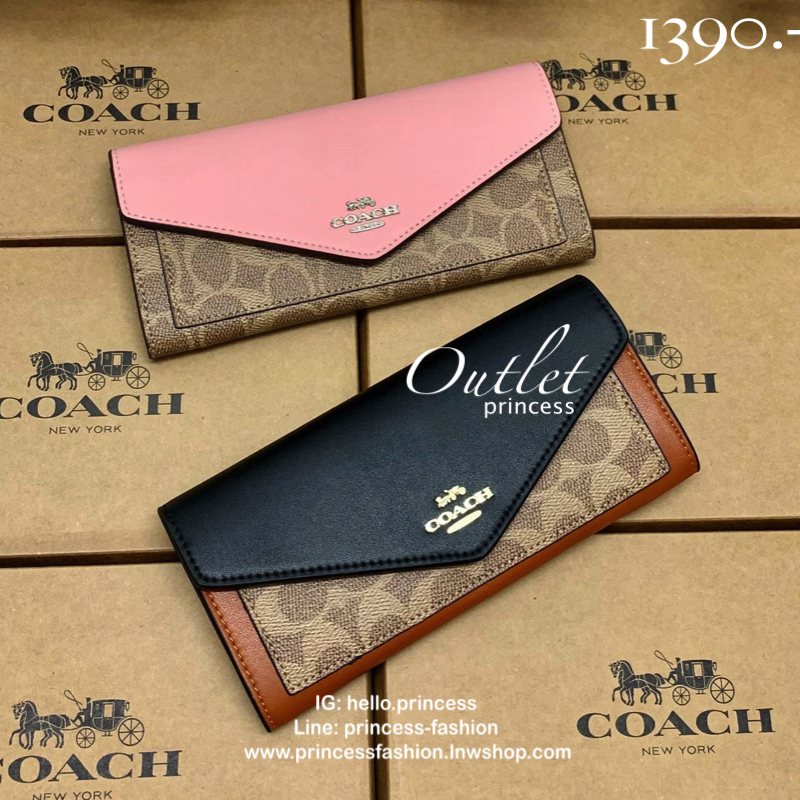 COACH SOFT WALLET BAG กระเป๋าสตางค์ใบยาว หนังชั้นแรก ลายcผสมหนังเรียบ แบบซองจดหมาย ฝาปิดเปิดแบบกระดุม มีช่องด้านหน้าหนึ่งช่อง ช่องใส่ธนบัตรตามยาวหนึ่งช่อง และช่องเสียบัตรต่างๆได้8ช่องค่ะ ด้านหลังเป็นช่องซิปยาวสำหรับใส่เหรียญนะคะ ใบขนาดพอดีมือ สีทูโทนน่าใช