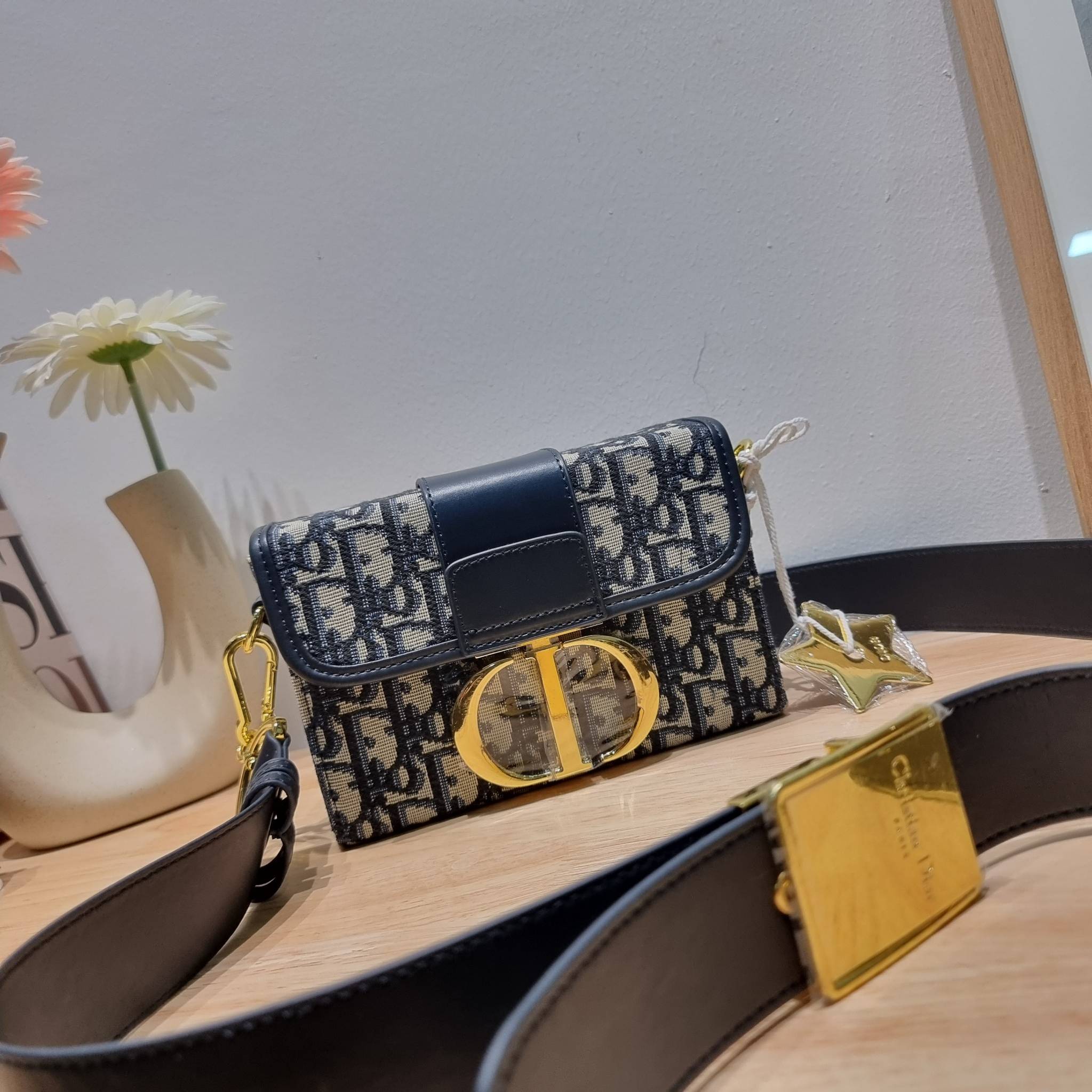 DIOR SET BAG / DIOR 30 Montaigne Bag / DIOR ANAGRAM BOX SET / CD LIMITED EDITION GIFT BOX WITH GOLD STAR BOUTIQUE SET พร้อมเสิร์ฟครบชุด แรร์ไอเท็ม ที่ถูกรวมไว้ในหนึ่งเดียว