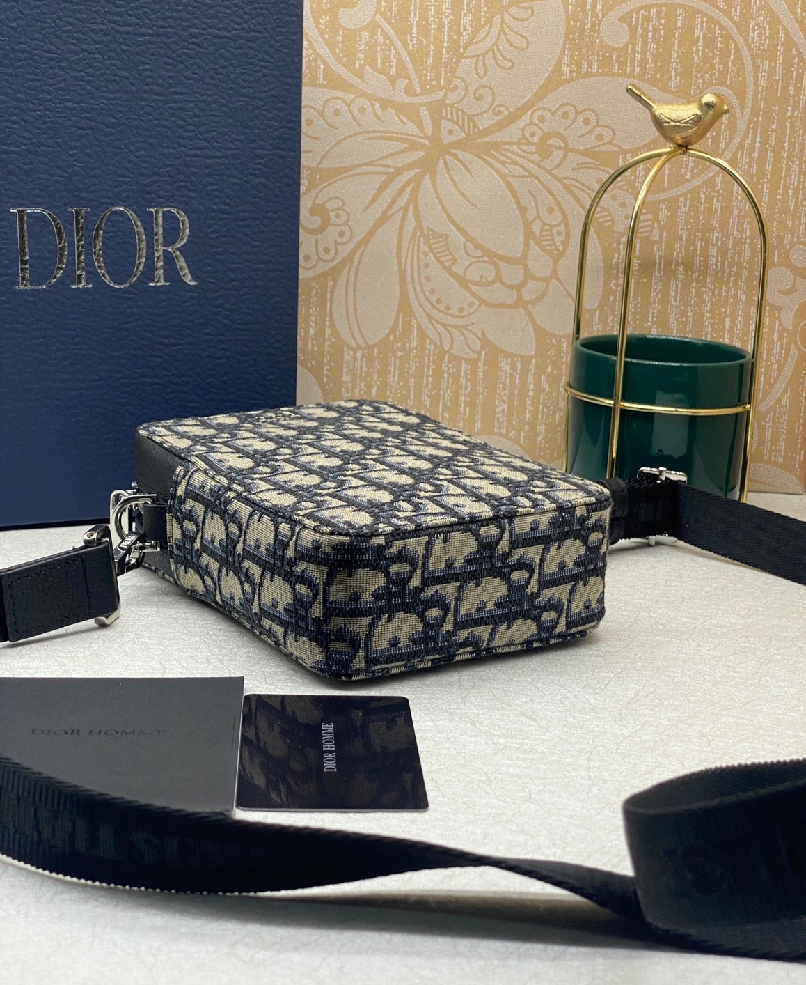 Dior Phone Oblique Bag / Dior World Tour Zip Messenger Pouch Oblique เกรดออริจินอล ได้ใจหนุ่มๆไปเลยใบนี้!! หลงรักตั้งแต่แรกเห็นมีอยู่จริง!!