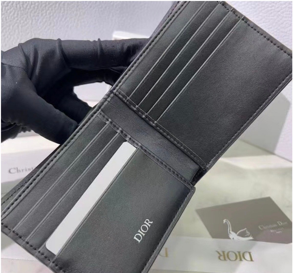 DIOR Wallet CD Diamond Canvas กระเป๋าสตางค์ใบสั้น พร้อมส่งที่ไทย ภาพสินค้าถ่ายจากงานขายจริง ใช้งานต่างประเทศได้