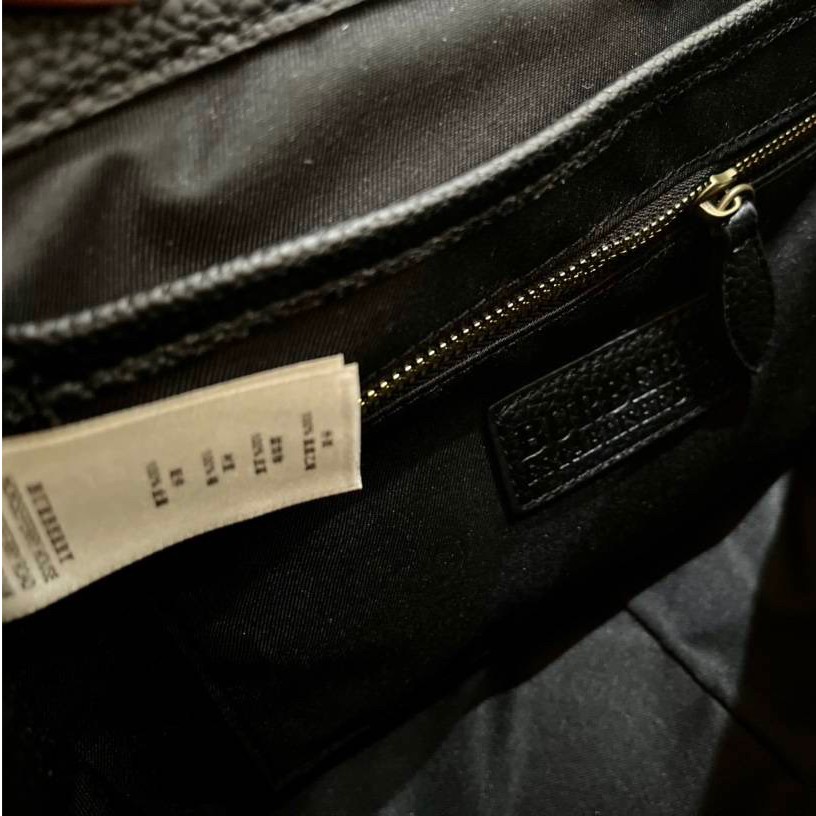 Burberry Brown Small TB Bucket Bag / BURBERRY MONOGRAM BUCKET BAG กระเป๋าถือ กระเป๋าสะพายครอสบอดี้ วัสดุหนังพิมลาย MONOGRAM โทนเข้ม