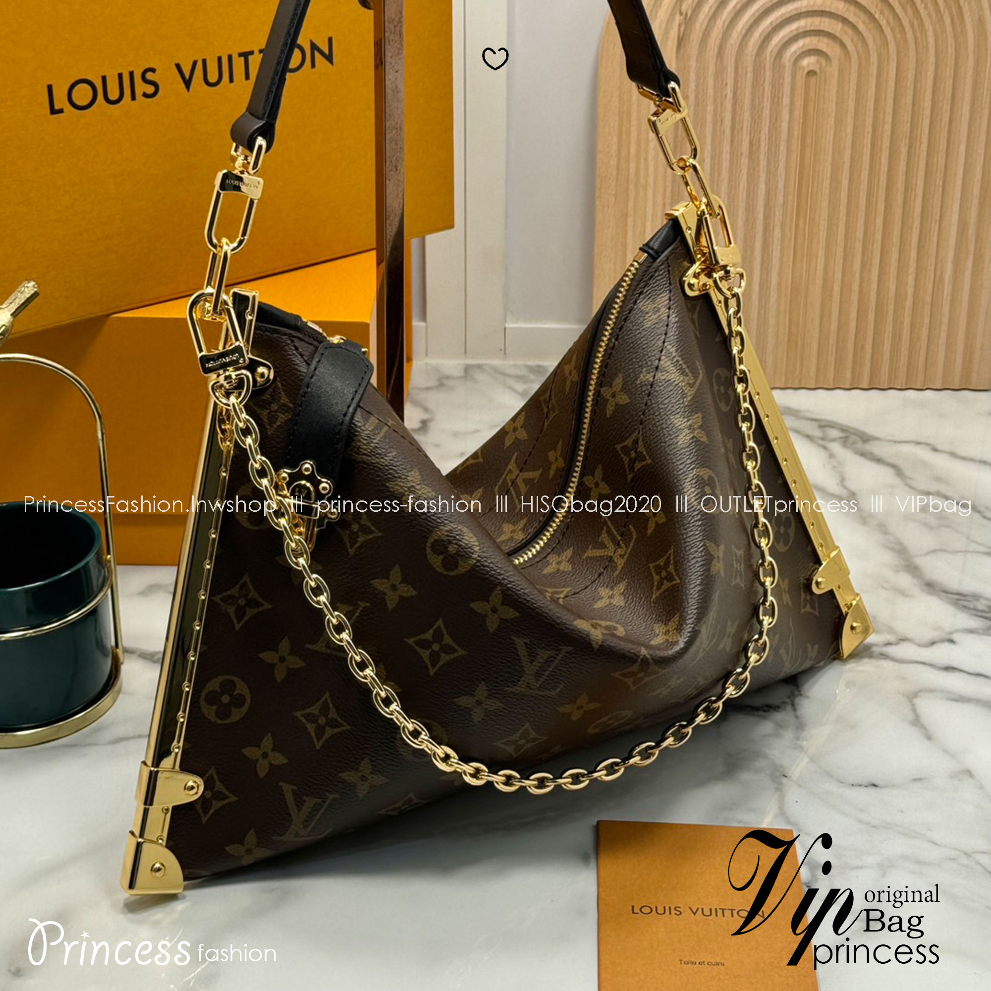 LV Lucky Trunk Bag Monogram Canvas กระเป๋าสะพายรุ่นใหม่ ไอเท็มยอดนิยมจากรันเวย์แฟชั่นโชว์คอลเลคชั่นประจำฤดูกาล Fall-Winter 2024 มอบกลิ่นอายสไตล์ Slouchy สะดุดตา