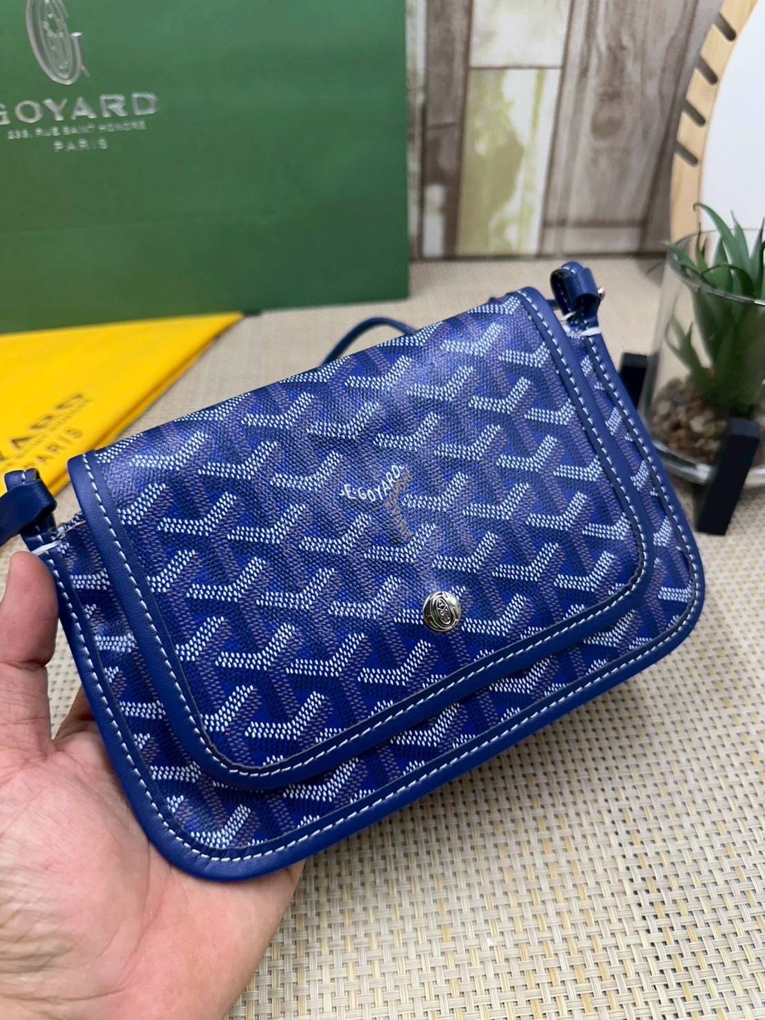 พร้อมส่ง 10 สี ORI หนังแท้ | GOYARD Plumet pouch-wallet กระเป๋าสะพายใบเล็กกะทัดรัด ดีไซน์กระเป๋าสตางค์ Plumet ดีไซน์มาพร้อมช่องใส่เหรียญ ธนบัตร และบัตรต่างๆ