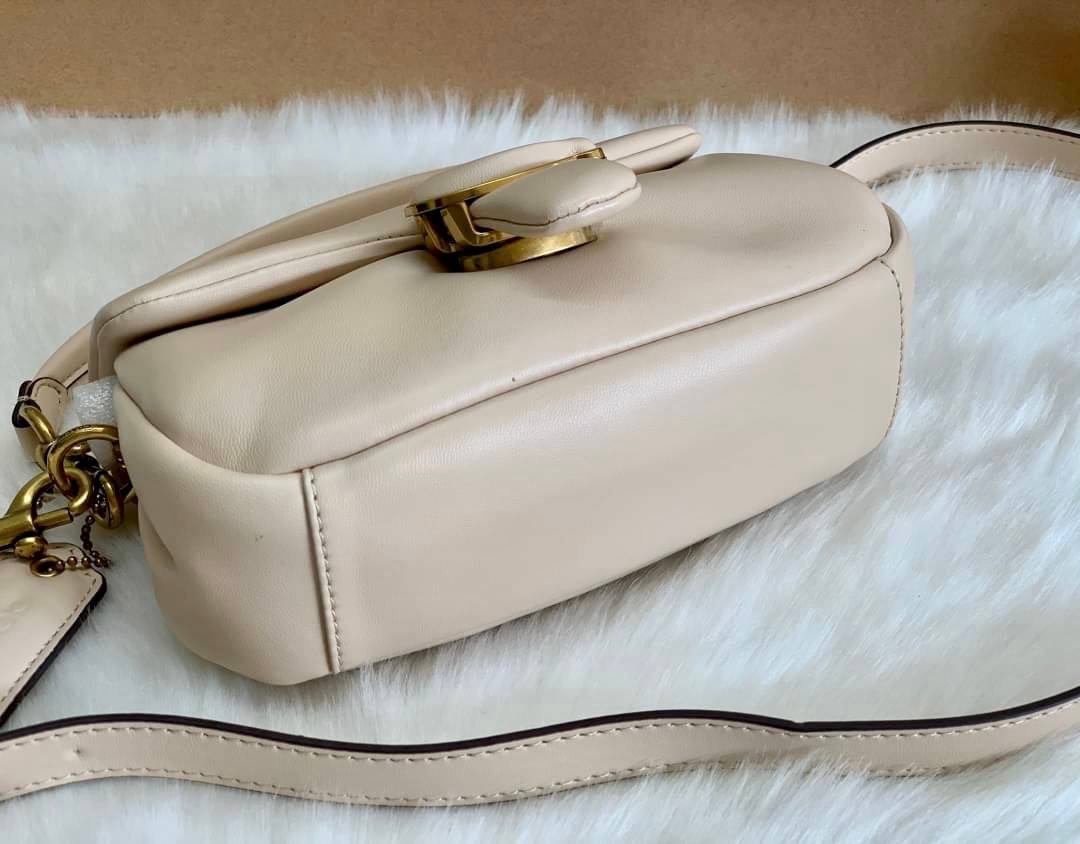 สีที่ขายดีที่สุด เหลือจากจองไม่กี่ใบนะคะ😁 COACH PILLOW TABBY SHOULDER BAG 18 ((C3880)) พร้อมส่งที่ไทย คุณภาพเกินราคา! กระเป๋าหิ้ว//สะพายแบบครอสบอดี้ร์ 🔺หนัง nappa หนานิ่ม นุ่มมากๆ รุ่นใหม่ล่าสุดค่ะ!
