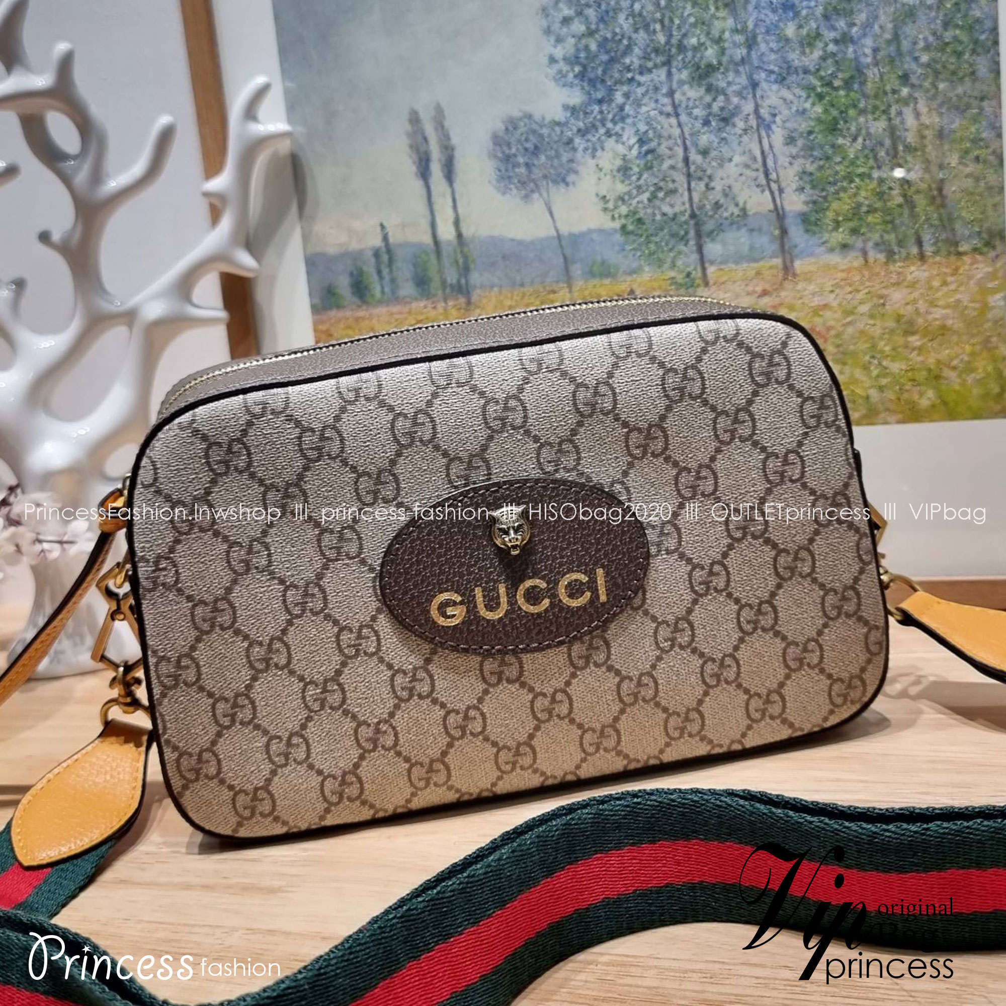 GUCCI NEO VINTAGE GG SUPREME MESSENGER BAG / GG neo vintage crossbody bag พร้อมส่ง กระเป๋าสะพายข้างตัวท็อปฮิต ทรงสวย ใช้งานง่าย โดดเด่นตรงสายสะพายสีสดใสเป็นเอกลักษณ์