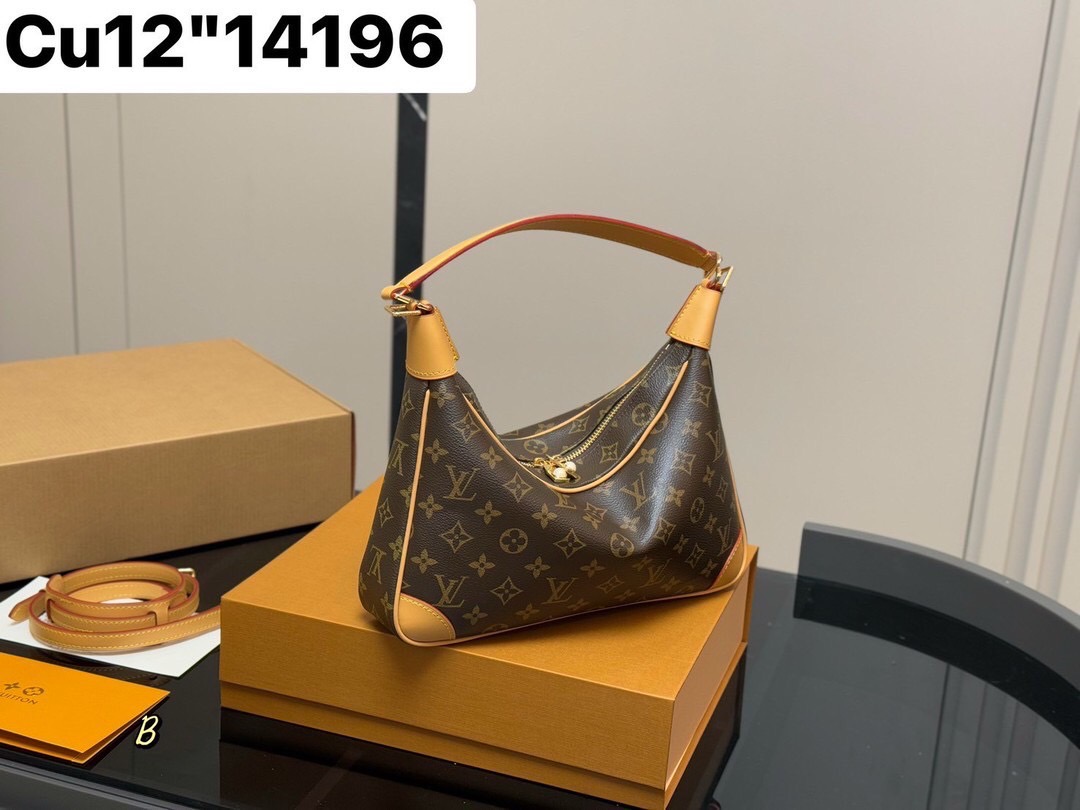 LV Boulogne Hobo Monogram Bag กระเป๋าสะพายทรงโฮโบดีไซน์คลาสสิครุ่นสุดปัง น้องใหม่พร้อมแล้ว…mom, dad พร้อมมั้ยค๊าา!! ใช้งานได้สะดวกคล่องตัว ขนาดใหม่ไซส์ใหญ่ขึ้นเอาใจแม่ที่มีของใส่น้องเยอะๆ