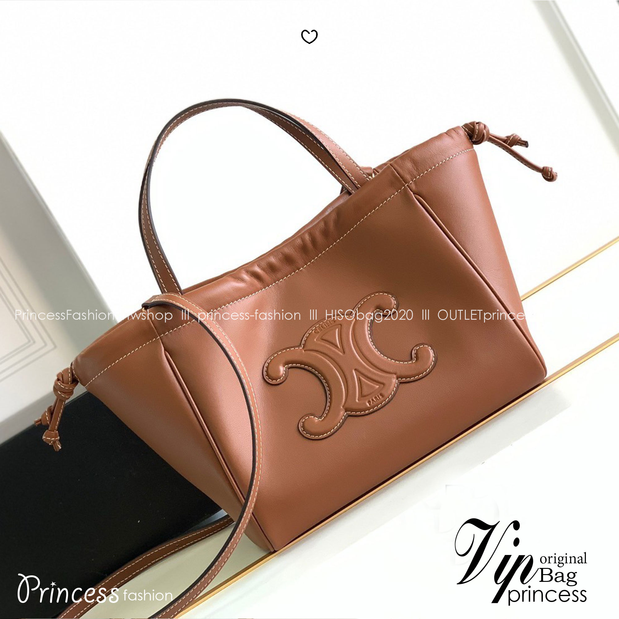 CELINE Small Cabas Drawstring Cuir Triomphe / CELINE TOTE BAG กระเป๋าทรงโท้ทน่ารักน่าใช้ ตัวกระเป๋าหนังนุ่มมาก ปากกระเป๋าเป็นหูรูดดึงปรับทรงได้สองแบบสองสไตล์