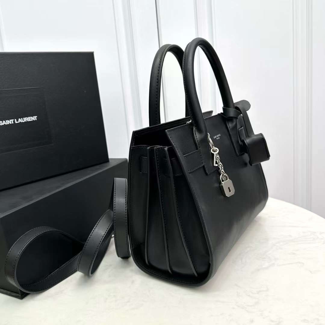 YSL TOTE BAG / SAC DE JOUR BABY IN SMOOTH LEATHER กระเป๋าสะพายทรงโท้ท จุของได้เยอะ เกรดออริ 1:1 เทียบแท้