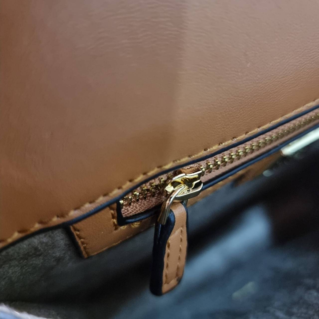 M.C.M PATRICIA SHOULDER BAG IN VISETOS กระเป๋าสะพายไหล่/ข้าง ดีไซน์ได้อย่างมีสไตล์ เกรดออริ สลับแท้ 1:1 ใช้งานต่างประเทศได้ ภาพถ่ายจากงานขายจริง