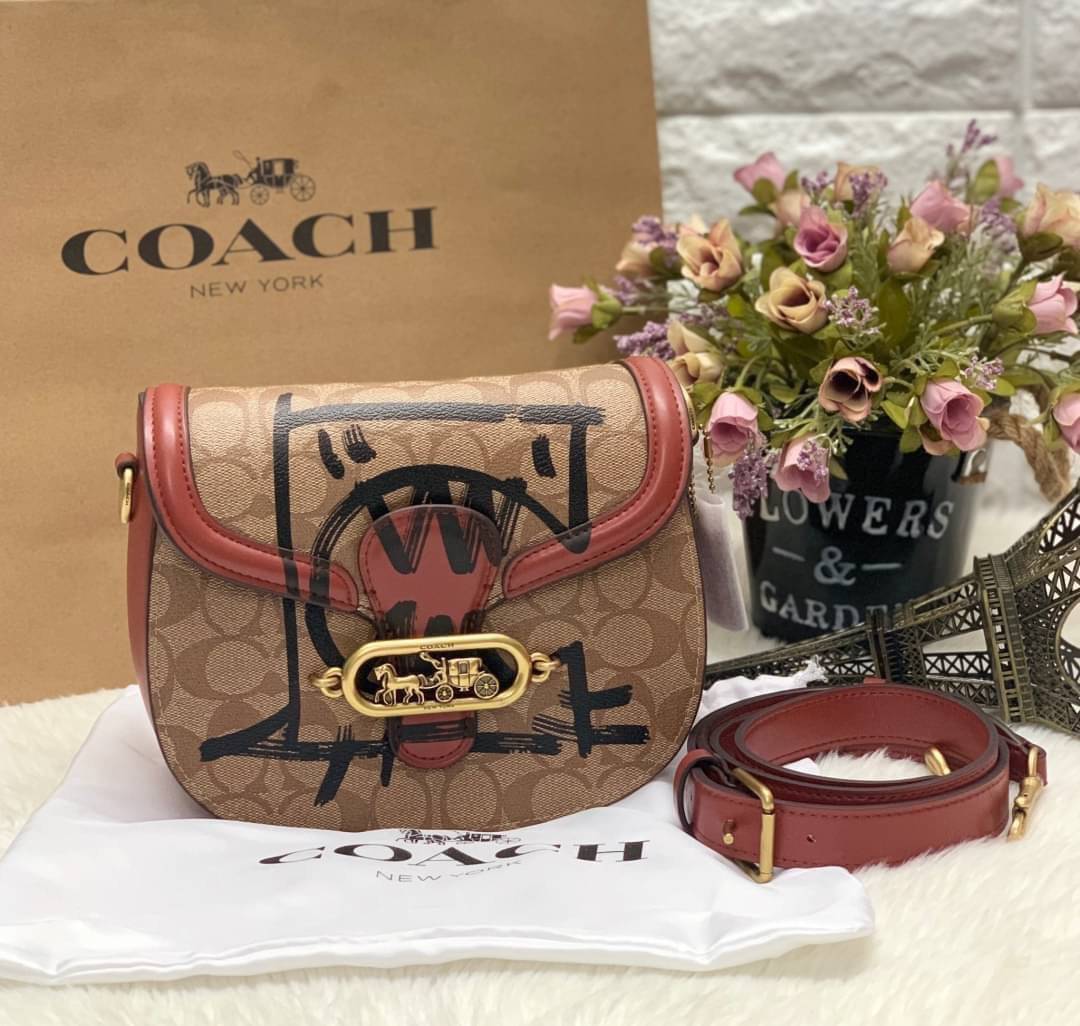 ของแท้ 💯% ได้ไปไม่ผิดหวังแน่นอนค่ะ! 📌Limited edition!! COACH REXY X GUANG YU CROSBODY BAG ((1501))
